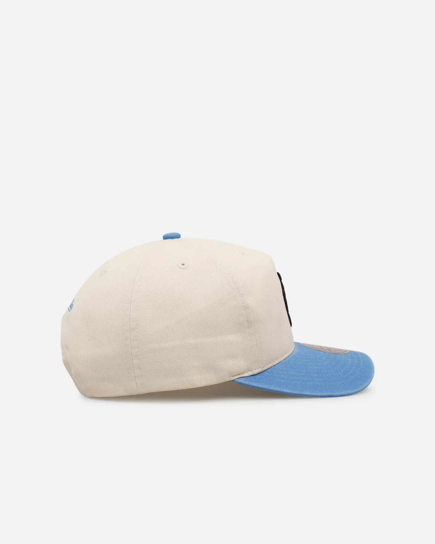 Mitchell & Ness Detroit Tigers 'Washed Cotton' Deadstock Snapback Off White - Image 3