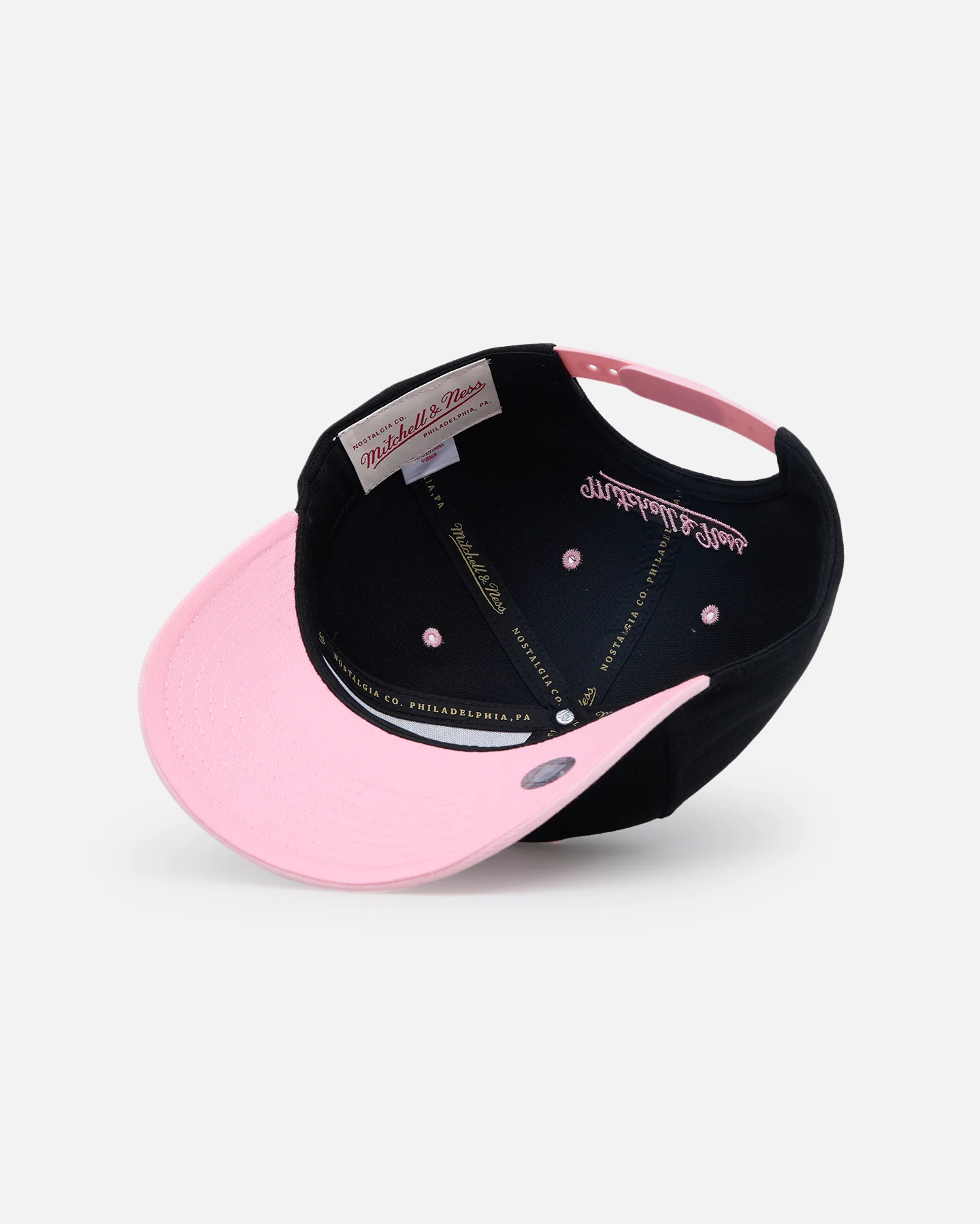 Mitchell & Ness Inter Miami Logo Pro Crown Snapback Faded Black - Image 6