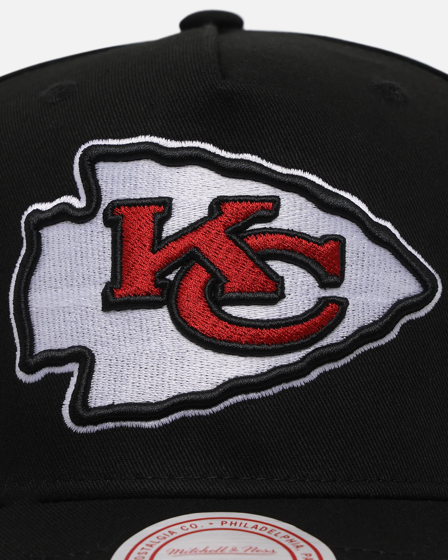 Mitchell & Ness Kansas City Chiefs Team Colour Logo MVP Snapback Black - Image 5