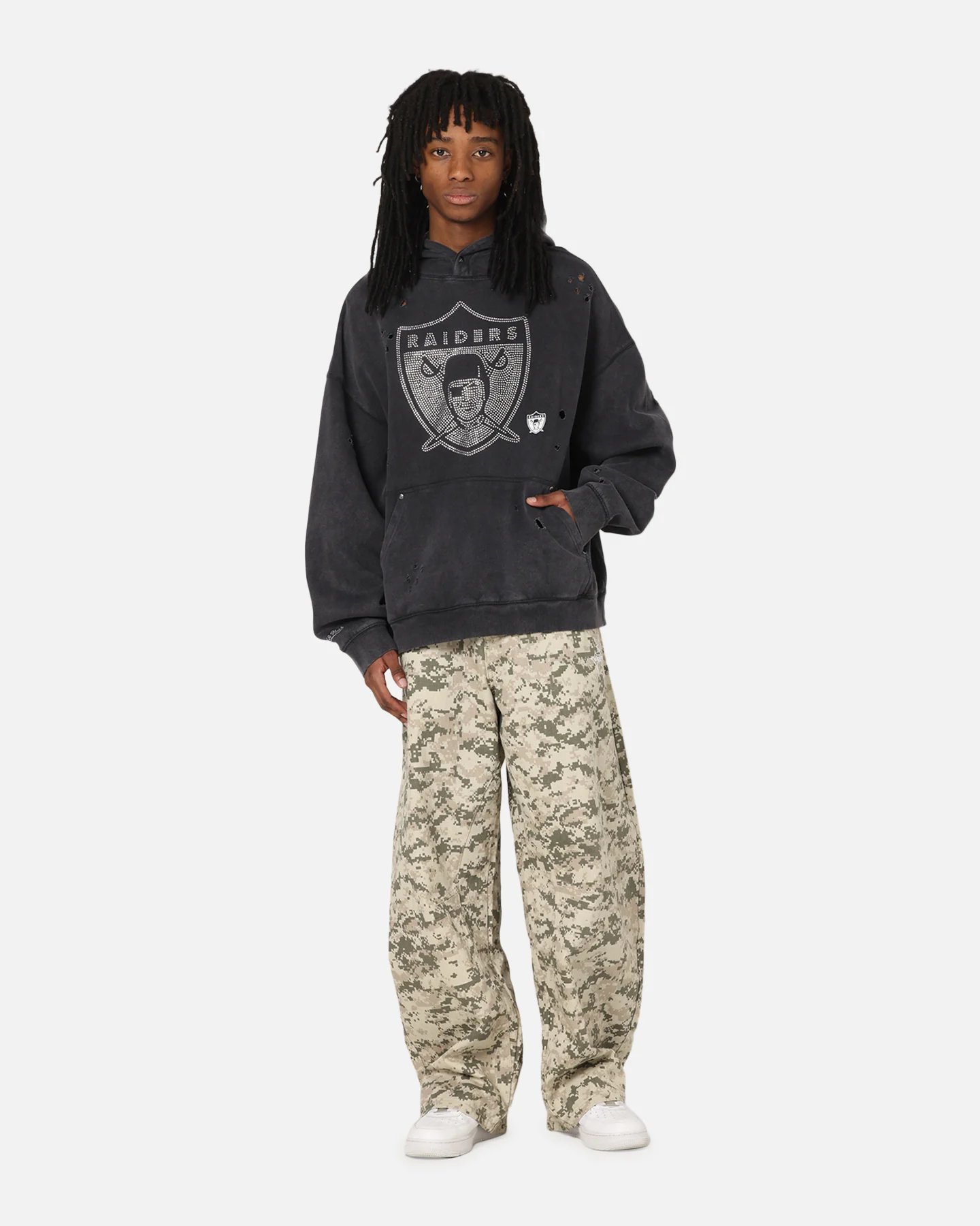 Mitchell & Ness Las Vegas Raiders Distressed Rhinestone Logo Hoodie Faded Black - Image 2