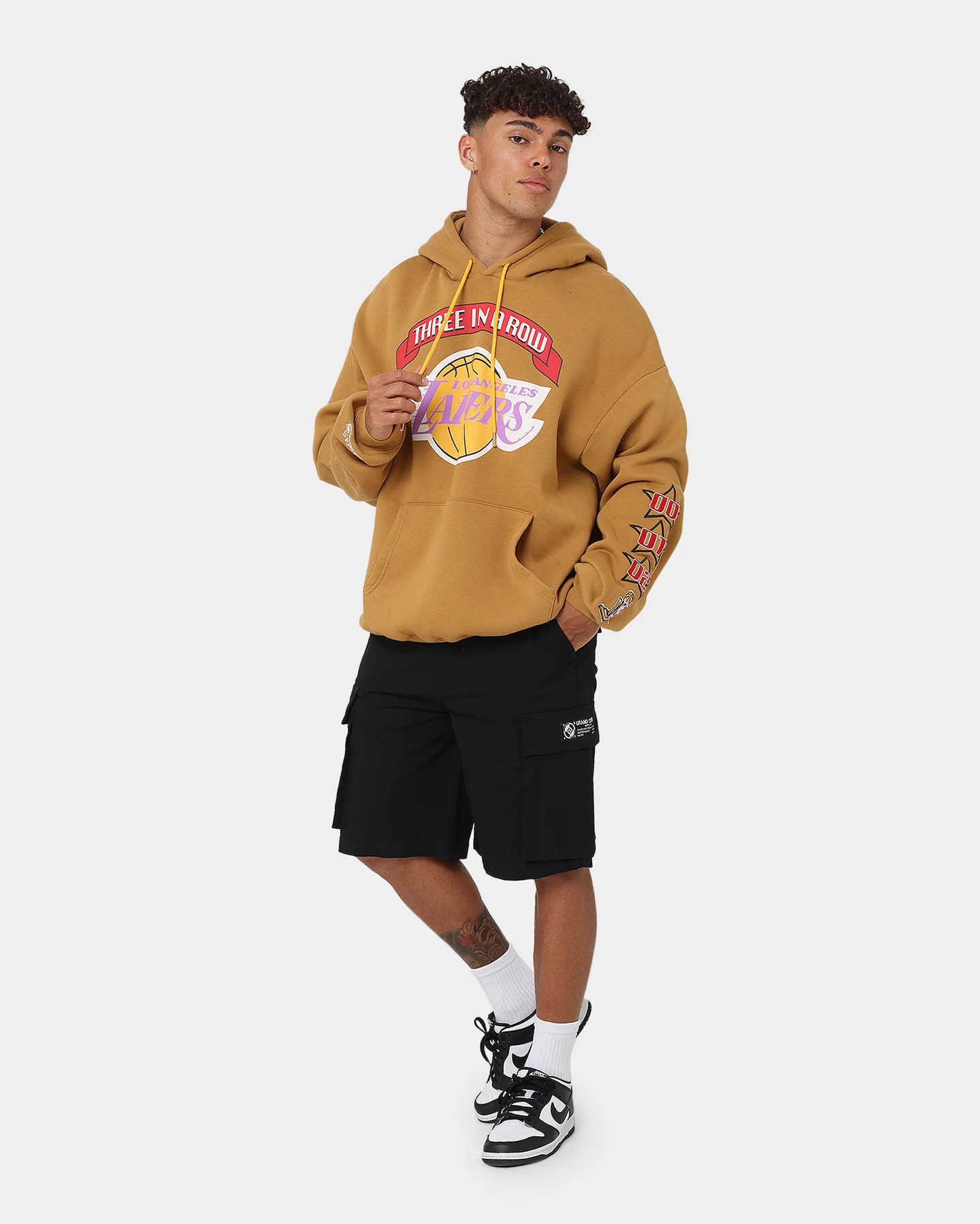 Mitchell & Ness Los Angeles Lakers 3-Peat Hoodie Bone Brown - Image 3