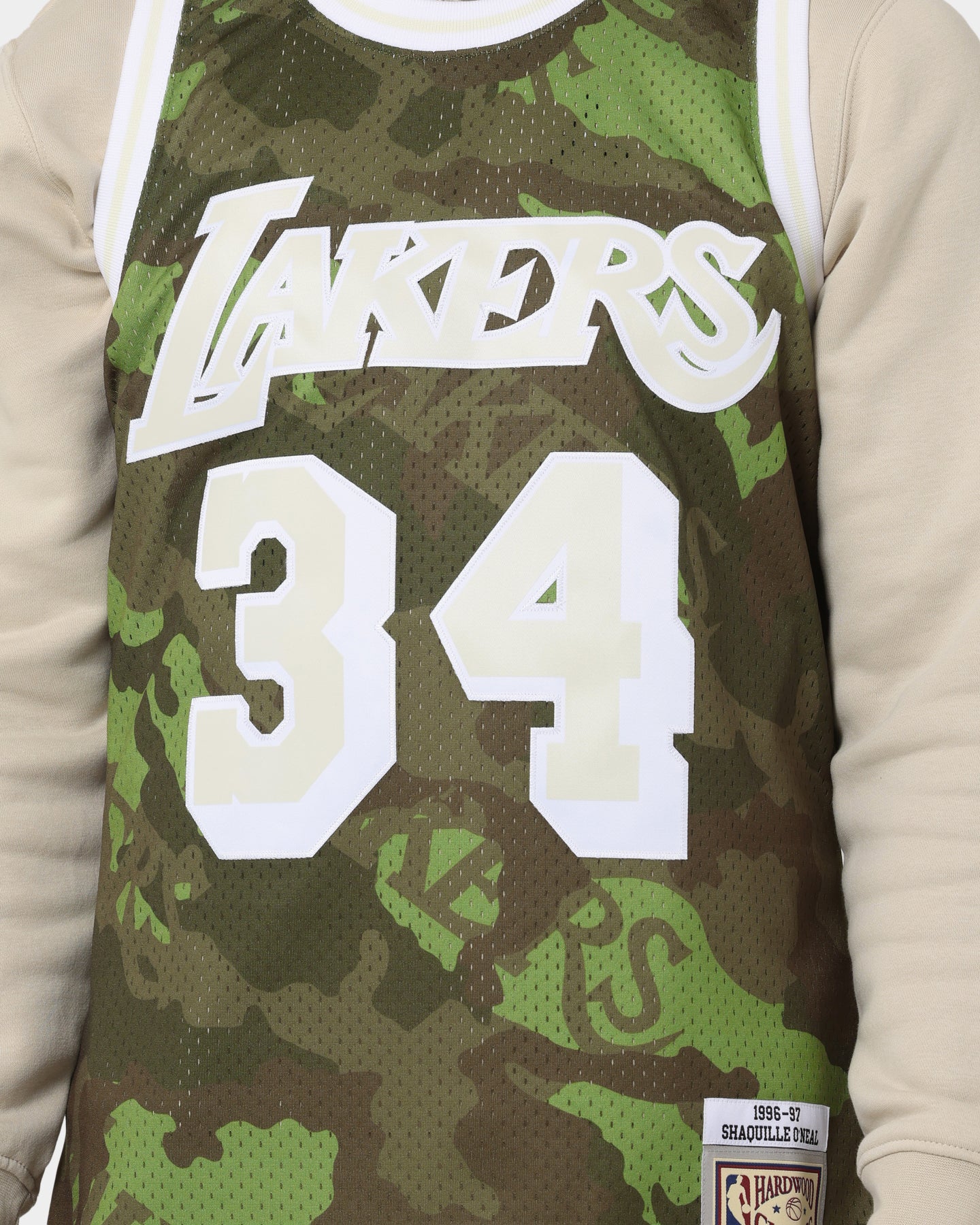 Mitchell & Ness Los Angeles Lakers '96-'97 Camo Swing Jersey Green Camo - Image 4