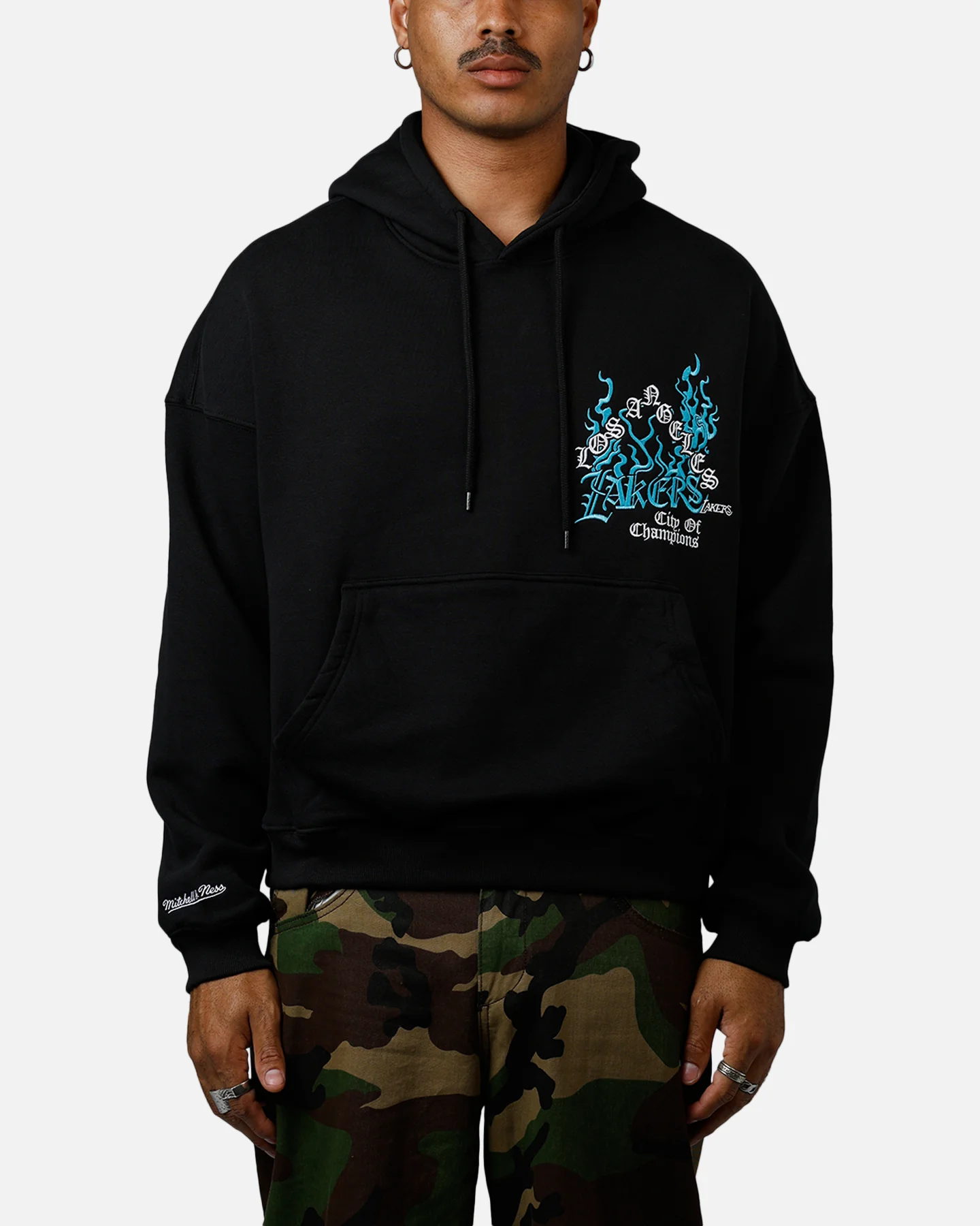 Mitchell & Ness Los Angeles Lakers City Of Champions Hoodie Black - Image 2