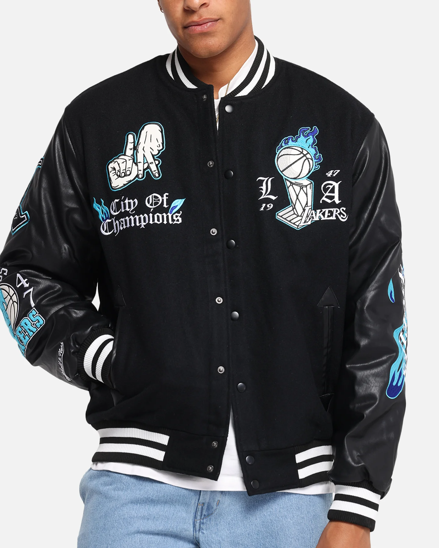 Mitchell & Ness Los Angeles Lakers City Of Champions Varsity Jacket Black - Image 7