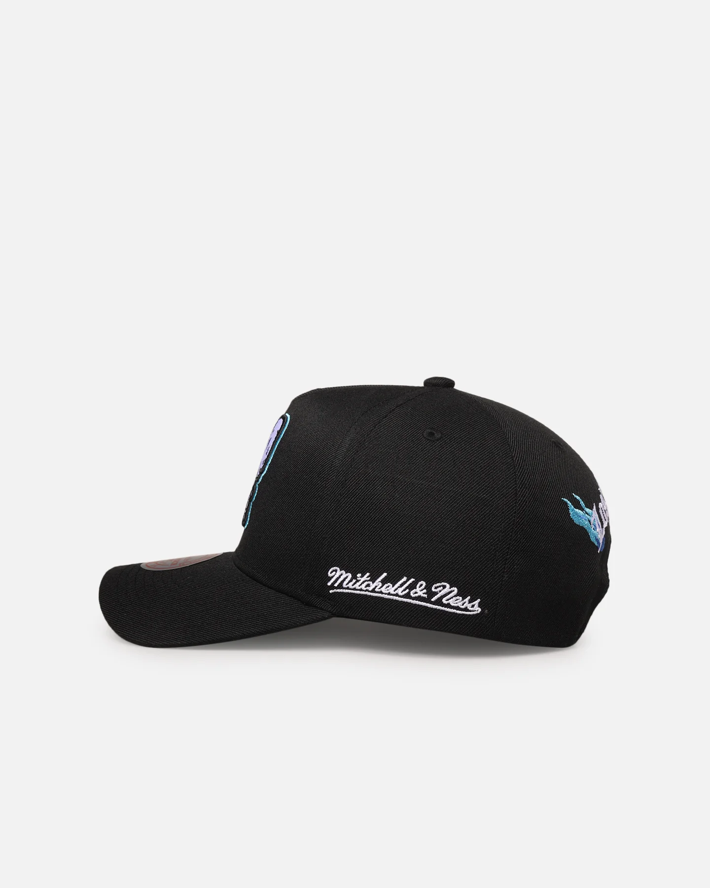 Mitchell & Ness Los Angeles Lakers 'Legends LA' Pro Pinch Snapback Black - Image 4