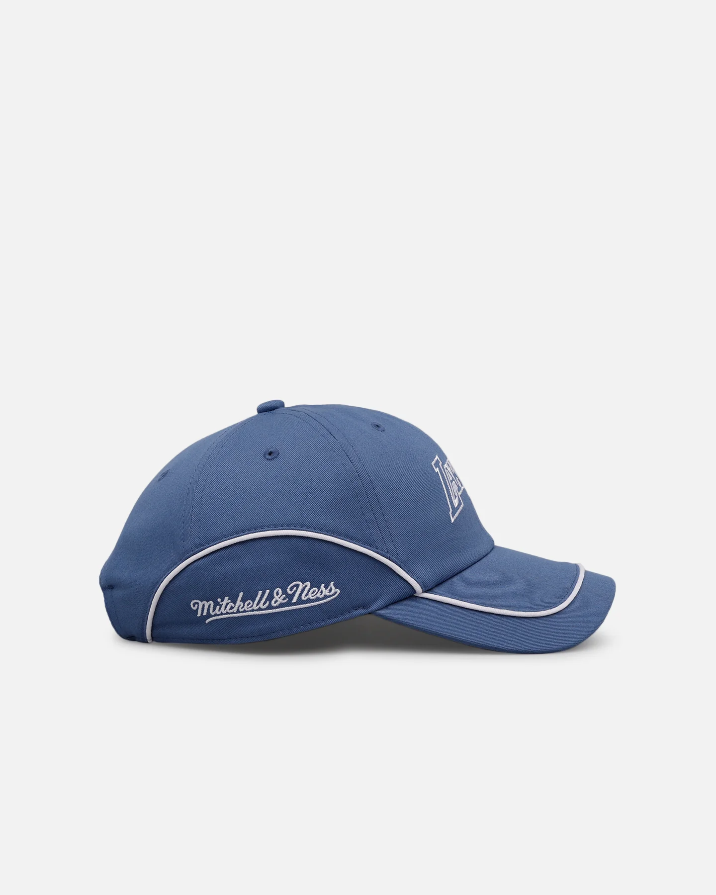 Mitchell & Ness Los Angeles Lakers 'Millenium' Circuit Strapback Blue - Image 3