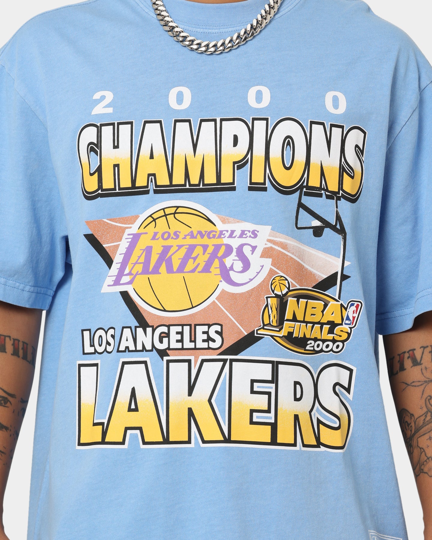 Mitchell & Ness Los Angeles Lakers On Court T-Shirt Blue - Image 3