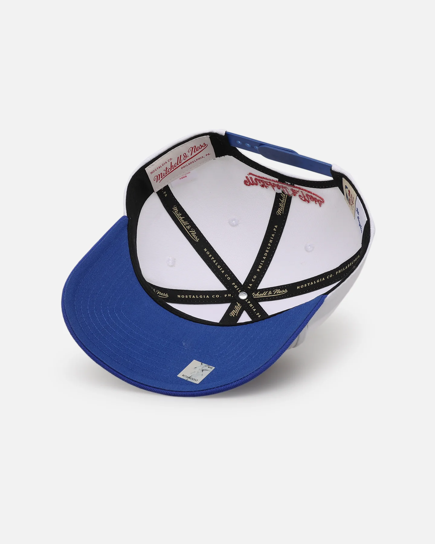 Mitchell & Ness Los Angeles Lakers 'Philippines Flag' Pro Crown Snapback White/Blue - Image 6