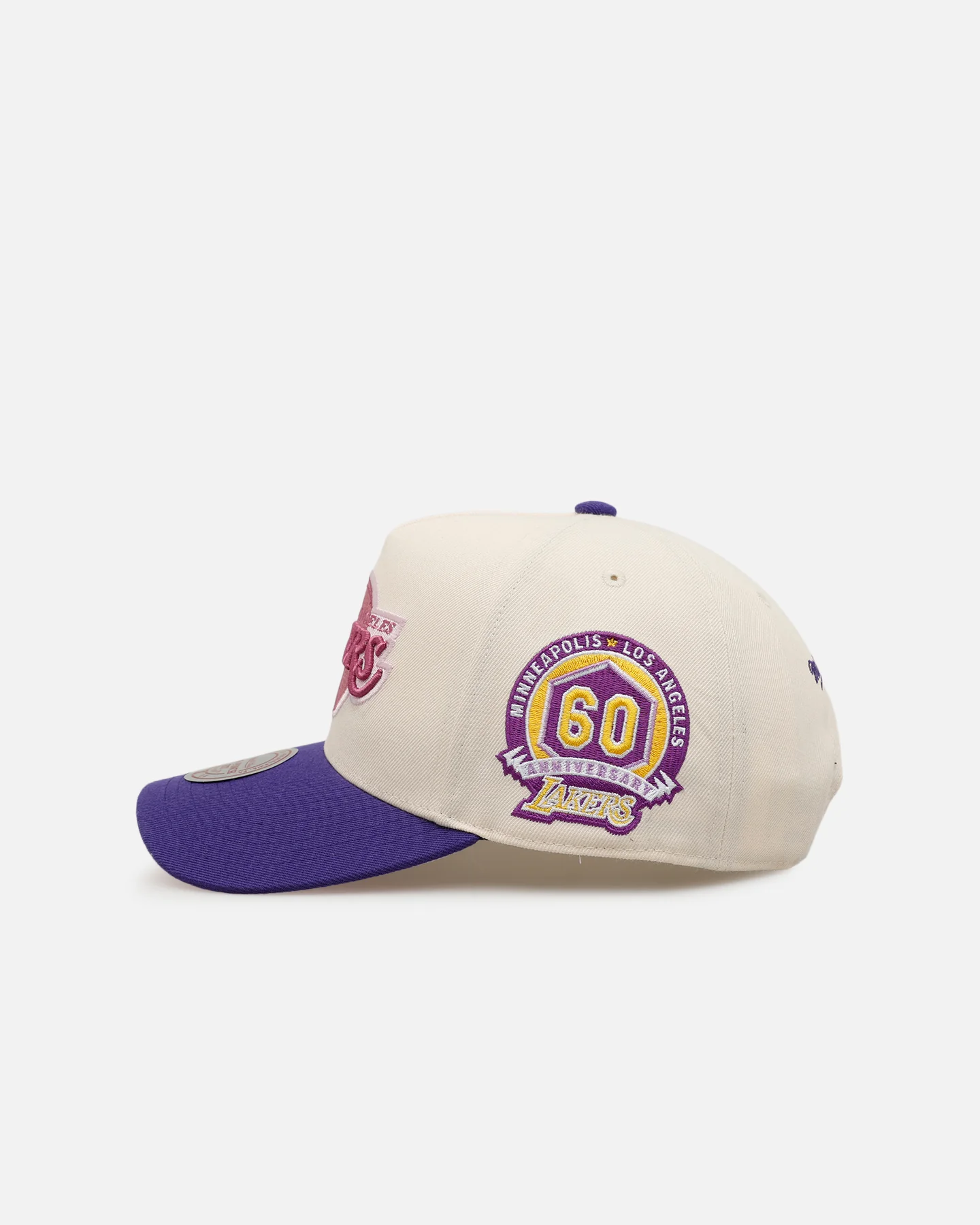 Mitchell & Ness Los Angeles Lakers 'Pink Team Logo' Pro Pinch Snapback Off White - Image 4