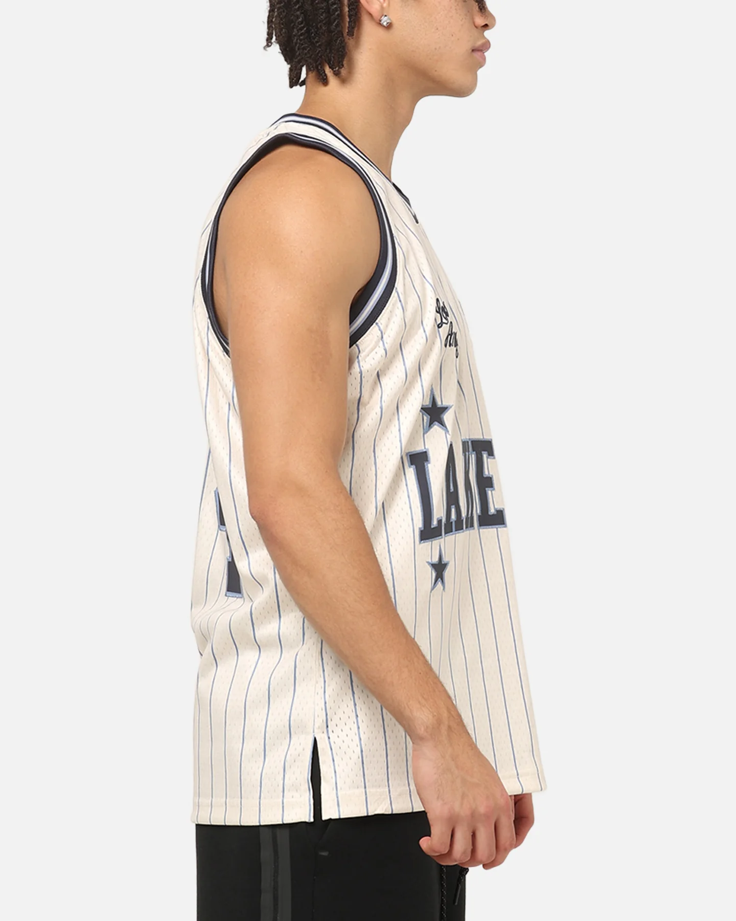 Mitchell & Ness Los Angeles Lakers Shaquille O'Neal #34 Playoff Energy Swingman Jersey Off White - Image 5
