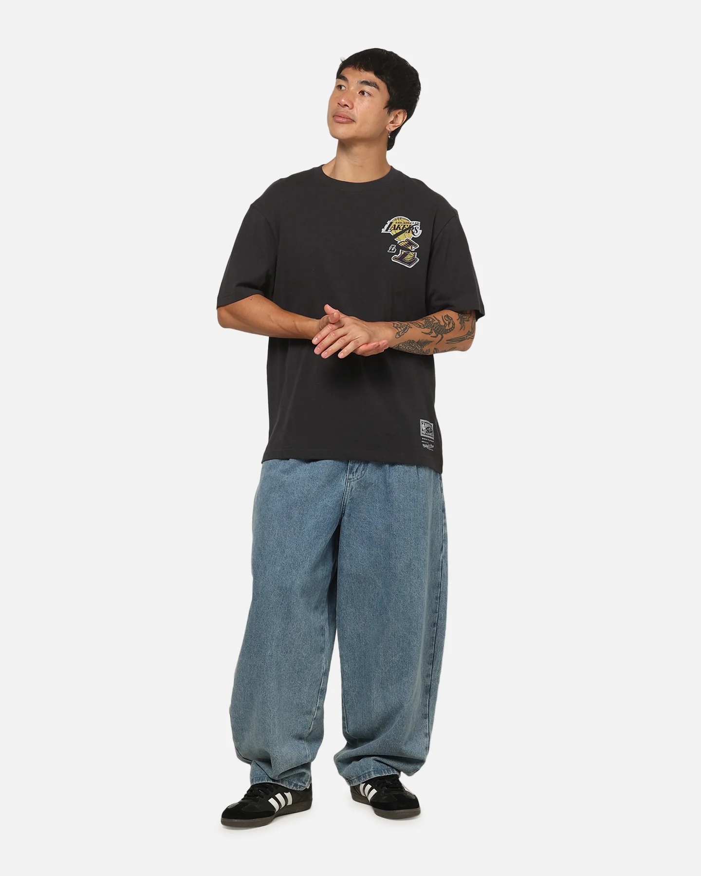 Mitchell & Ness Los Angeles Lakers Shaquille O'Neal Ripped Player T-Shirt Washed Black - Image 4