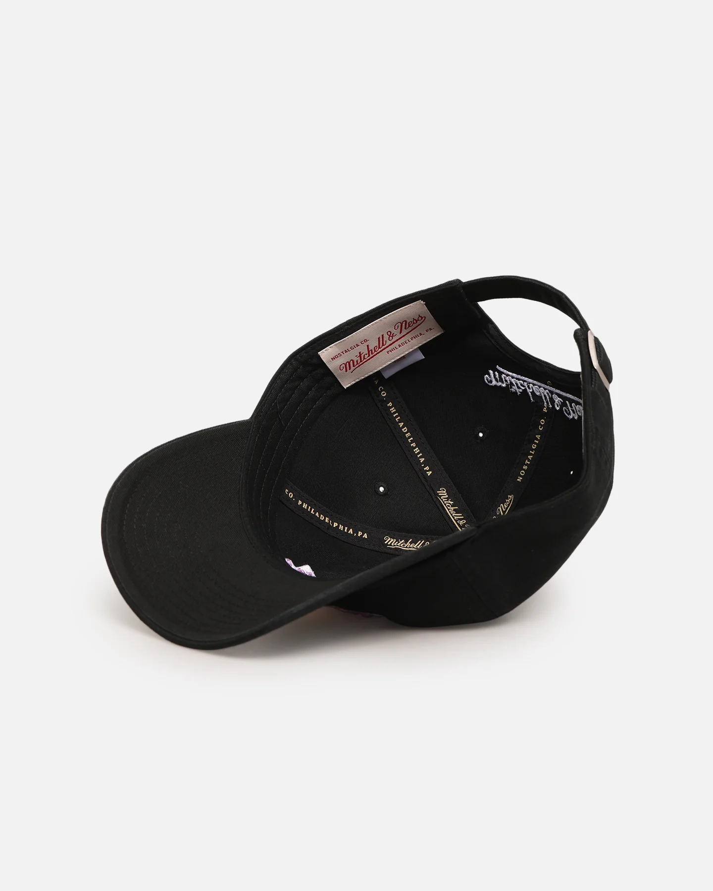 Mitchell & Ness Los Angeles Lakers 'Team Logo' Dad Fit Strapback Black - Image 6
