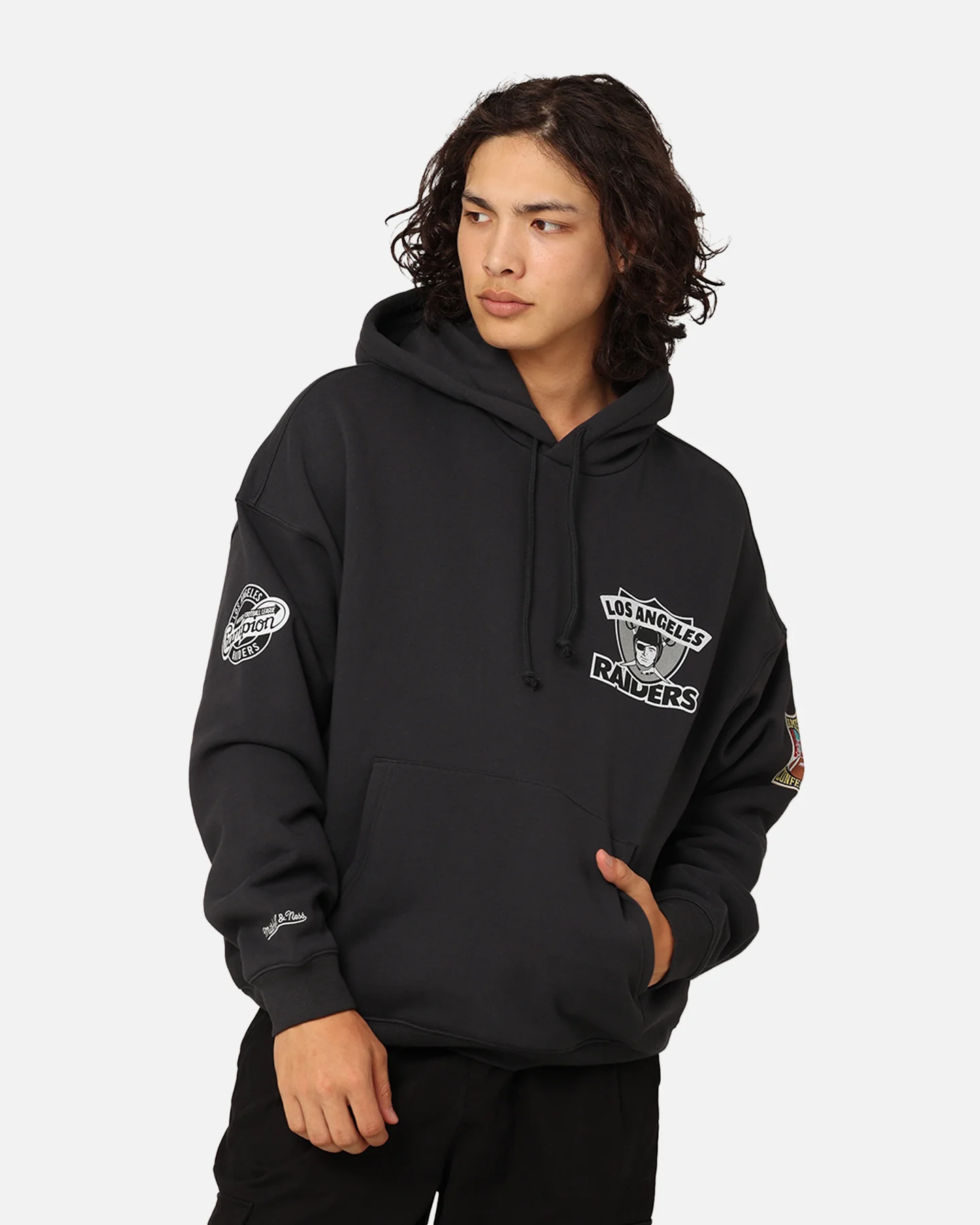 Mitchell & Ness Los Angeles Raiders Super Bowl World Hoodie Faded Black - Image 2