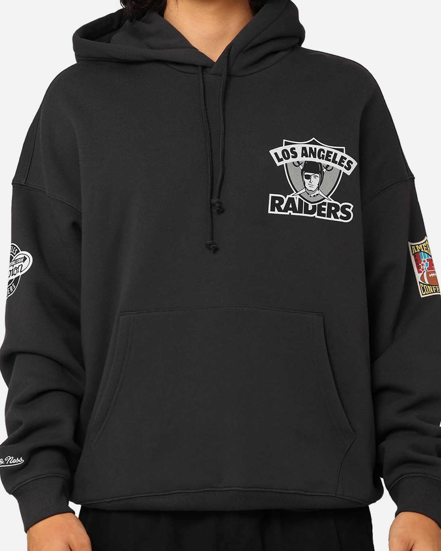 Mitchell & Ness Los Angeles Raiders Super Bowl World Hoodie Faded Black - Image 4