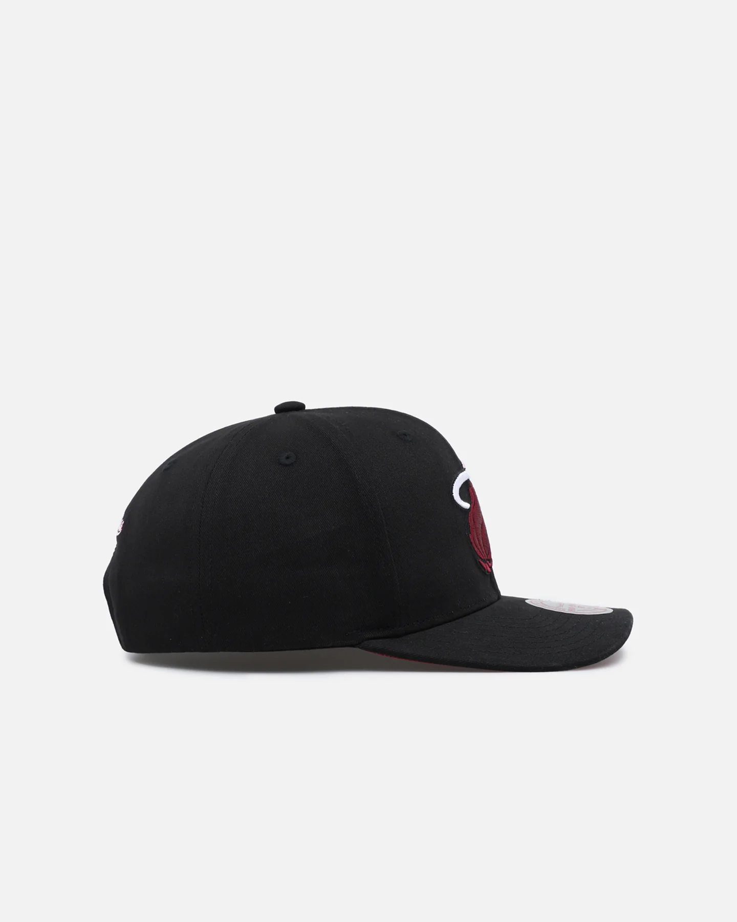 Mitchell & Ness Miami Heat 'Love & Devotion' Pro Crown Snapback Black - Image 4