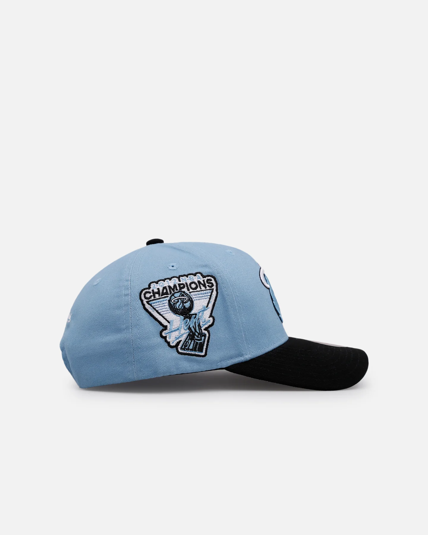 Mitchell & Ness Miami Heat 'Vapor Blue' 1998 Champion Pro Crown Snapback Blue - Image 3