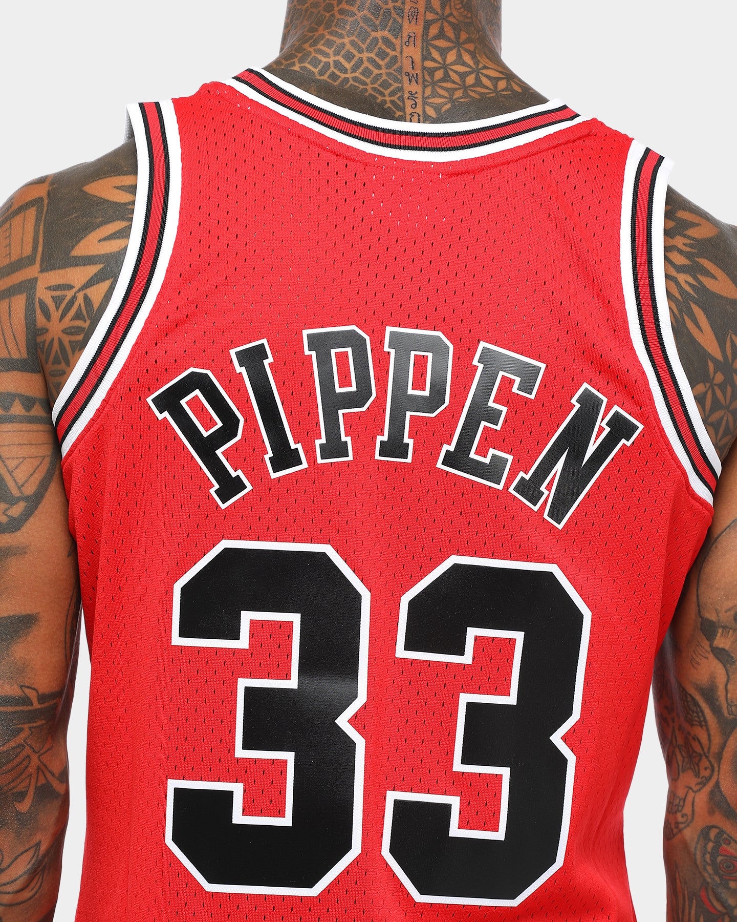 Mitchell & Ness Chicago Bulls Scottie Pippen '97-'98 #33 Swingman Jersey Red - Image 5