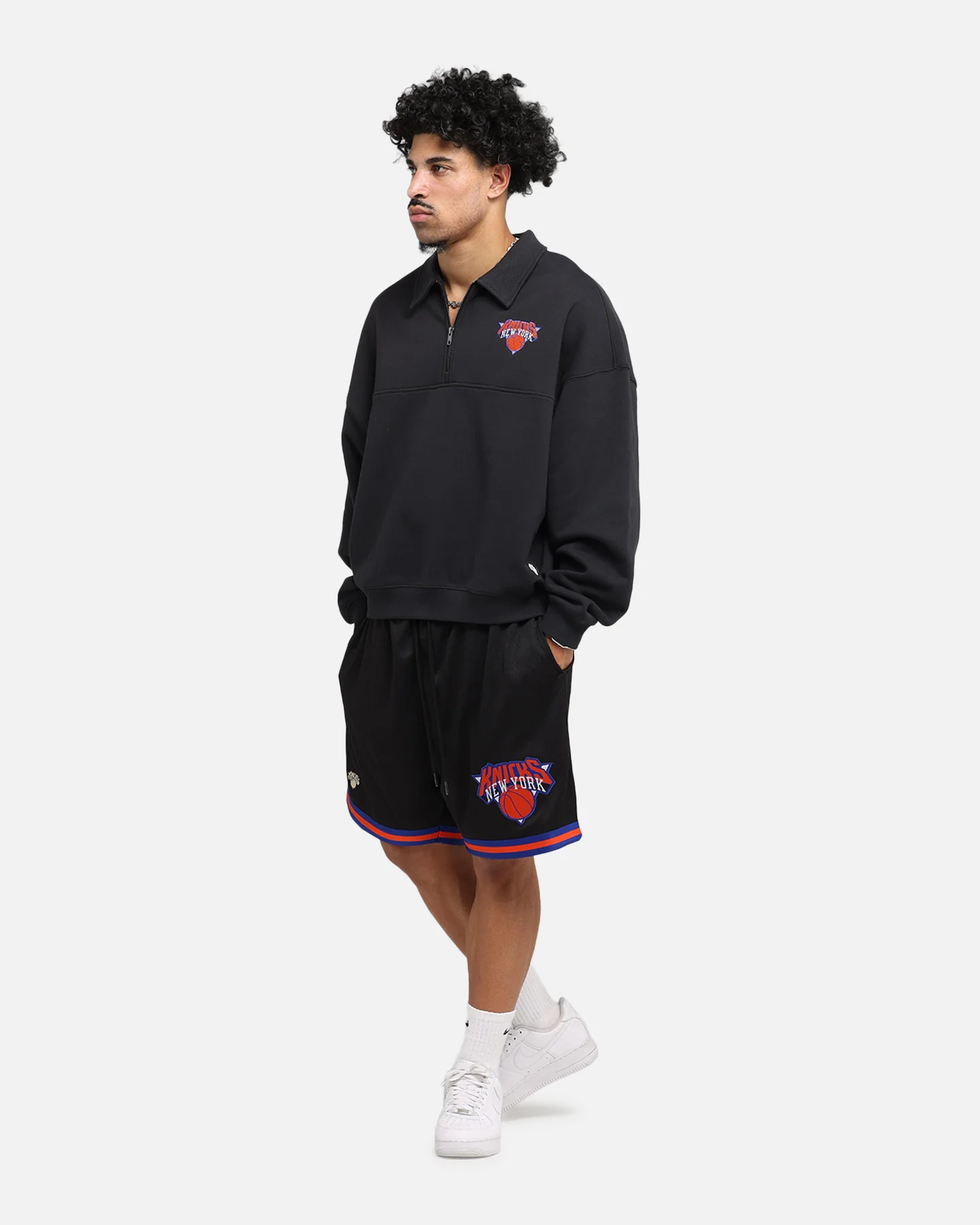 Mitchell & Ness New York Knicks Boxy Quarter Zip Crewneck Faded Black - Image 2