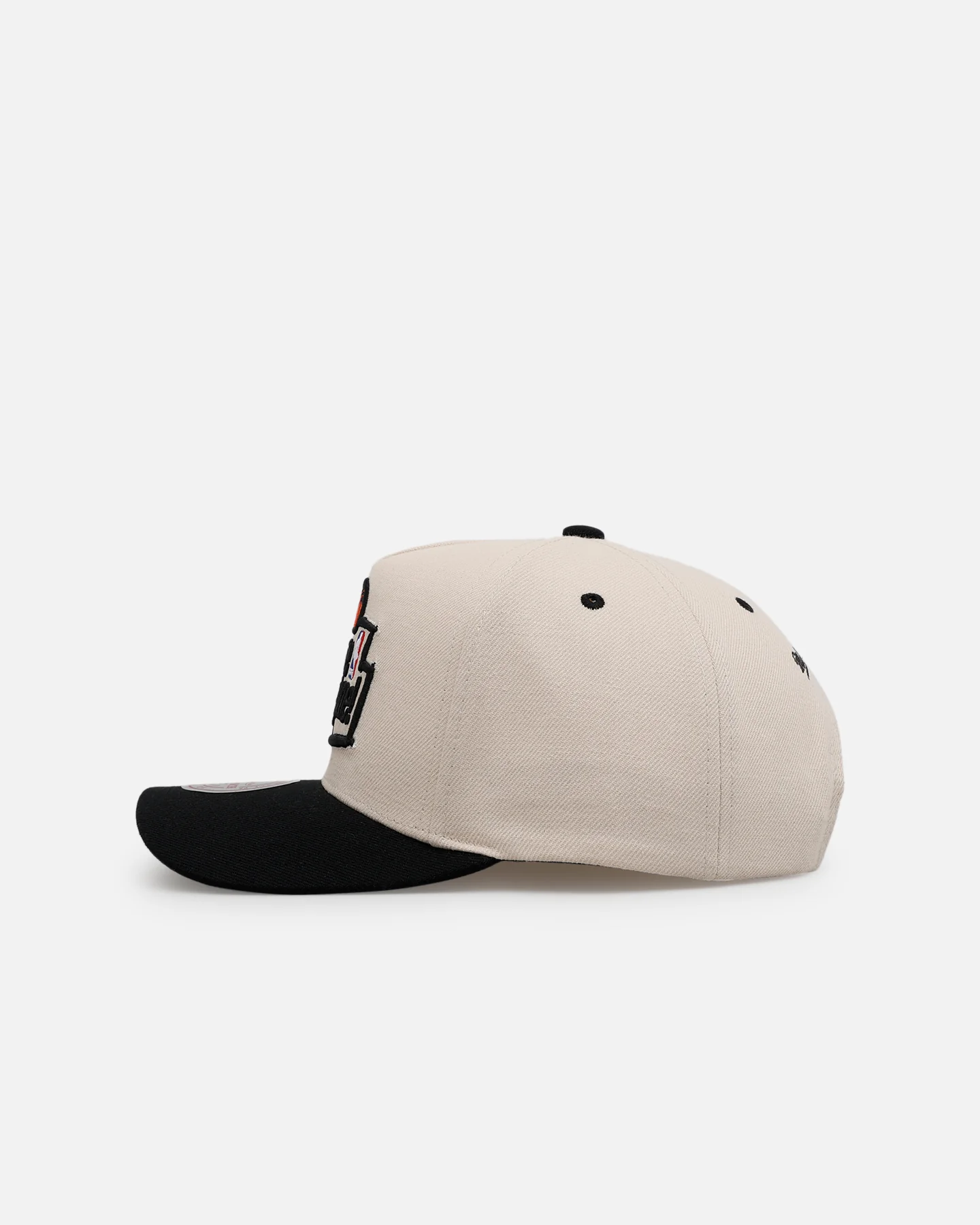 Mitchell & Ness New York Knicks 'I Love This Game' Pro Pinch Snapback Natural/Black - Image 4