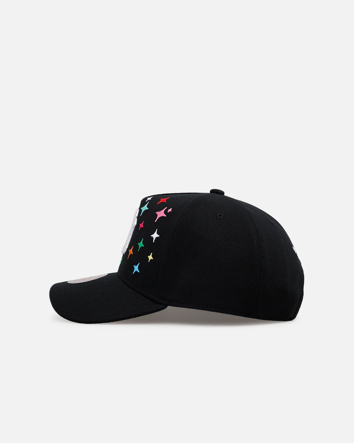 Mitchell & Ness New York Yankees 'Rhinestone Luxury' Pro Pinch Snapback Black - Image 4