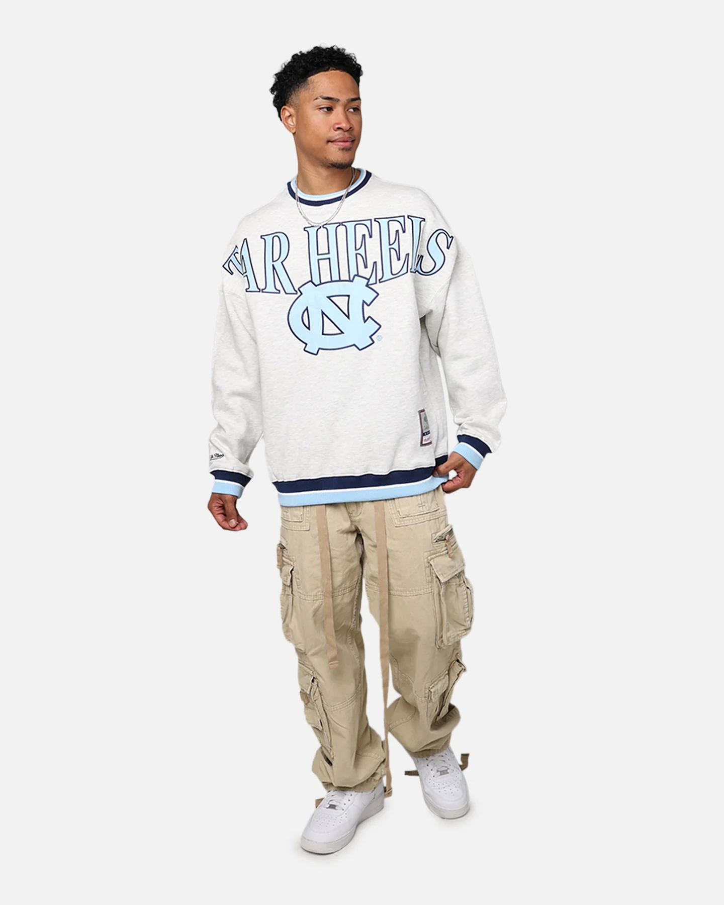 Mitchell & Ness North Carolina Tar Heels Shooting Crewneck Silver Marle - Image 6