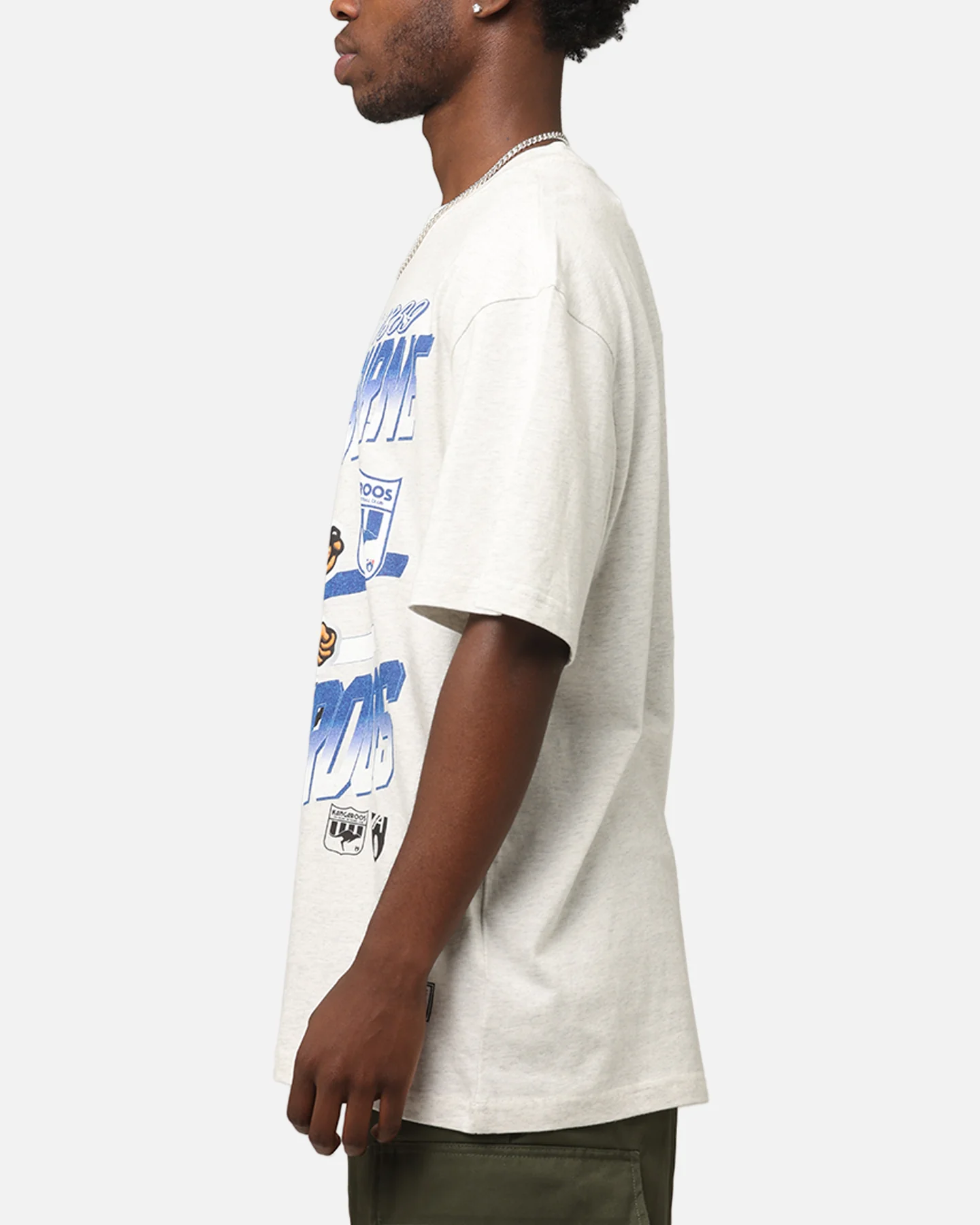 Mitchell & Ness North Melbourne Kangaroos Mascot Character T-Shirt Silver Marle - Image 5
