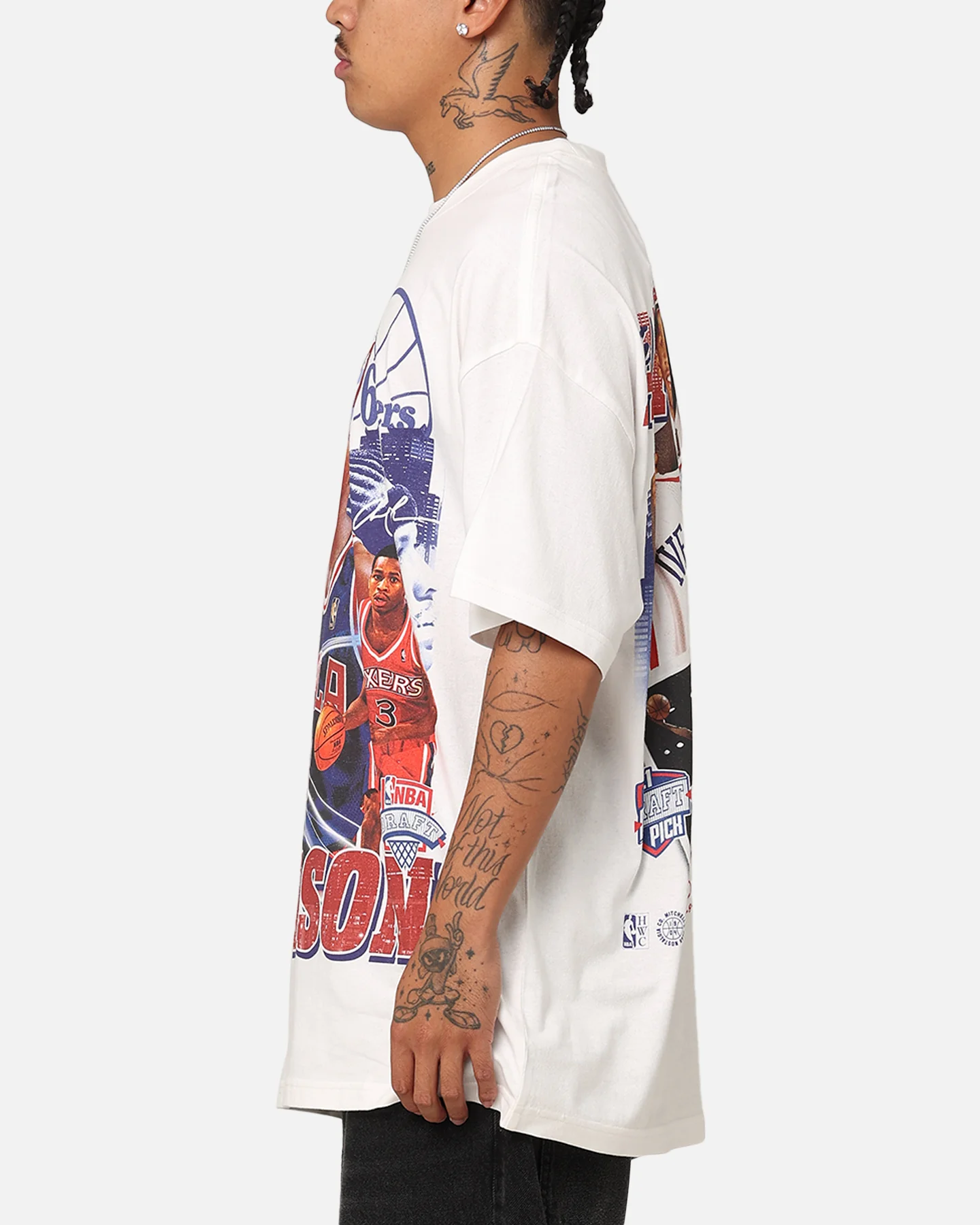 Mitchell & Ness Philadelphia 76ers Allen Iverson Rookie Season T-Shirt Vintage White - Image 6