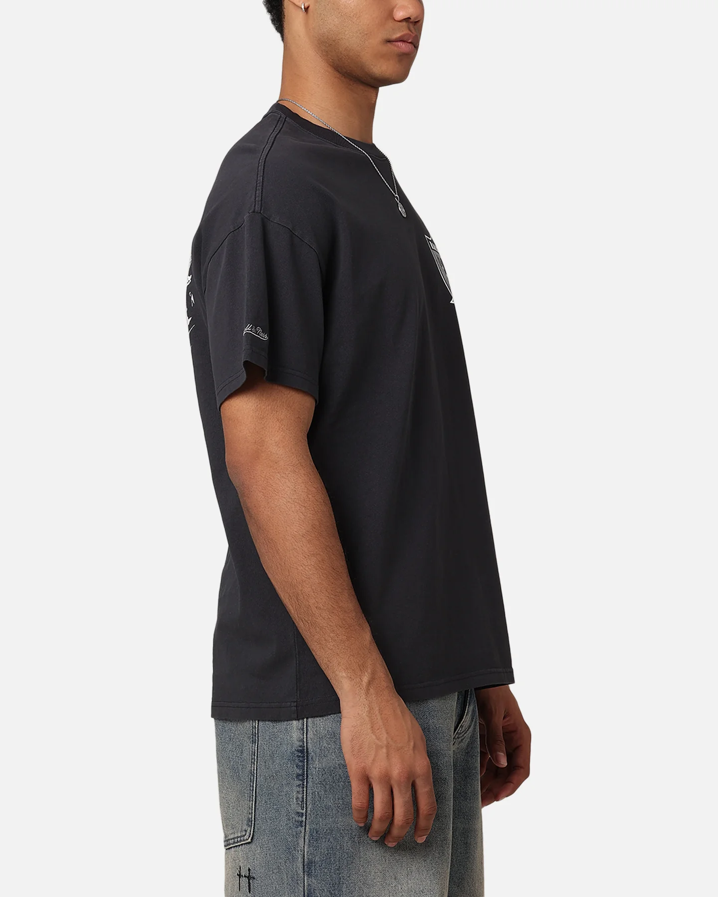 Mitchell & Ness Las Vegas Raiders Flames T-Shirt Faded Black - Image 5