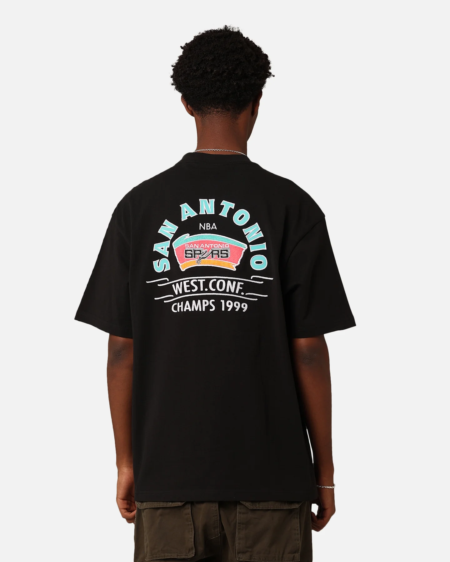Mitchell & Ness San Antonio Spurs Arch T-Shirt Faded Black - Image 4