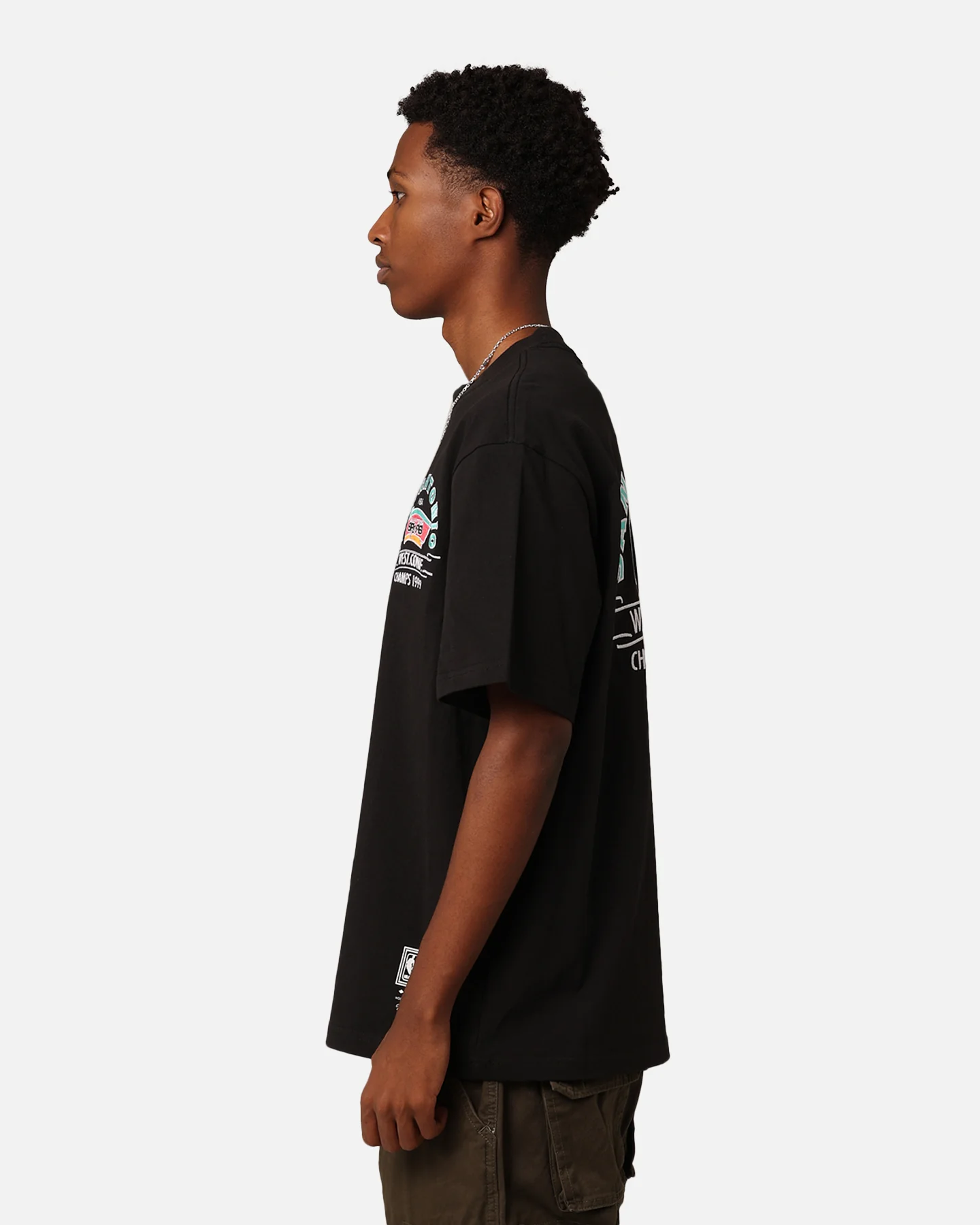 Mitchell & Ness San Antonio Spurs Arch T-Shirt Faded Black - Image 8