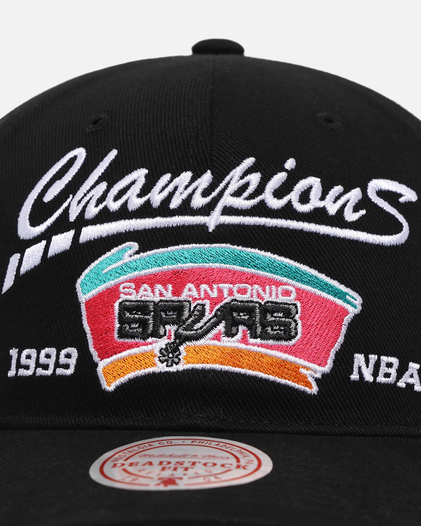 Mitchell & Ness San Antonio Spurs 'Spurs 2014 Champs' '99 NBA Champions Snapback Black - Image 5