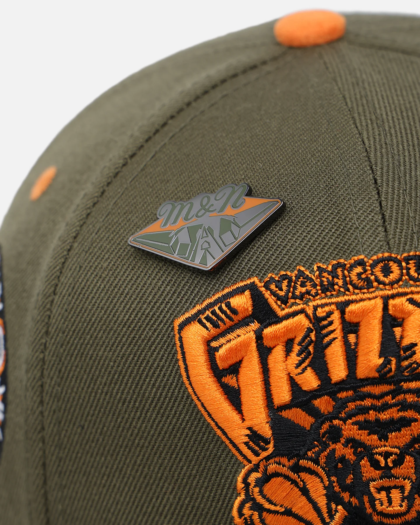 Mitchell & Ness Vancouver Grizzlies 'Harmony Of Hues' Pro Crown Snapback Olive/Orange - Image 2