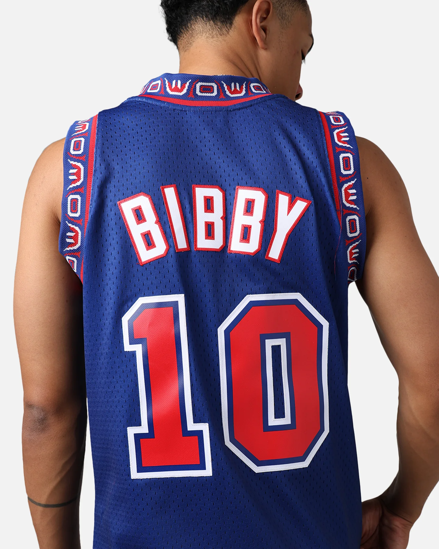 Mitchell & Ness Vancouver Grizzlies Mike Bibby 1998-99 College Twist Swing Jersey Navy/Red - Image 10