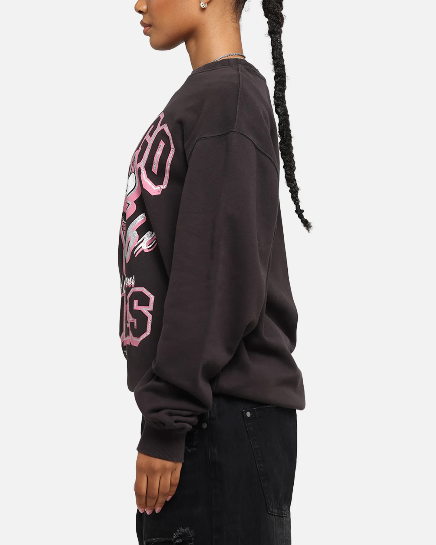 Mitchell & Ness Women's Chicago Bulls Arch Logo Crewneck Overdyed Black - Image 5