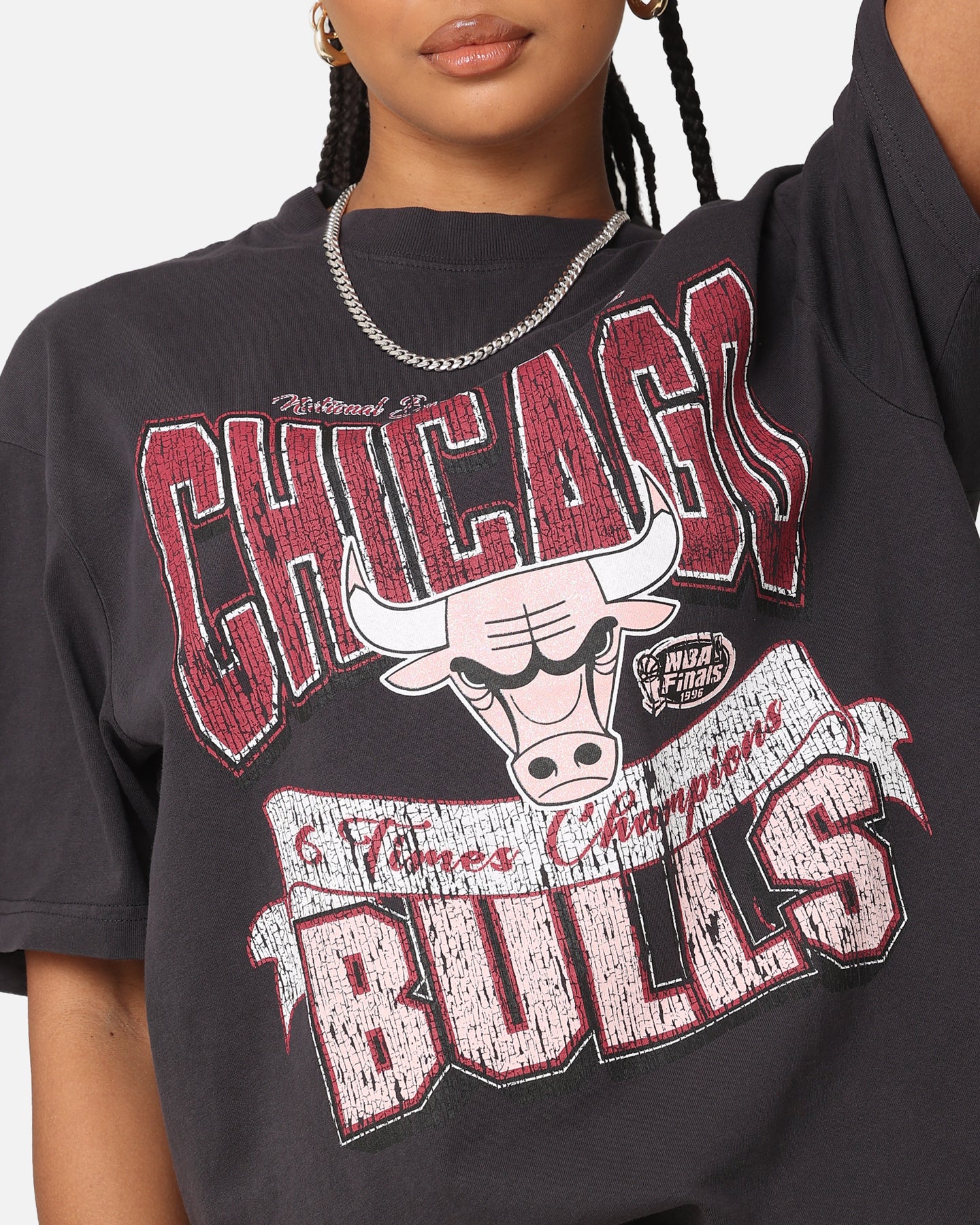 Mitchell & Ness Women's Chicago Bulls Sportsmanship T-Shirt Faded Black - Image 6