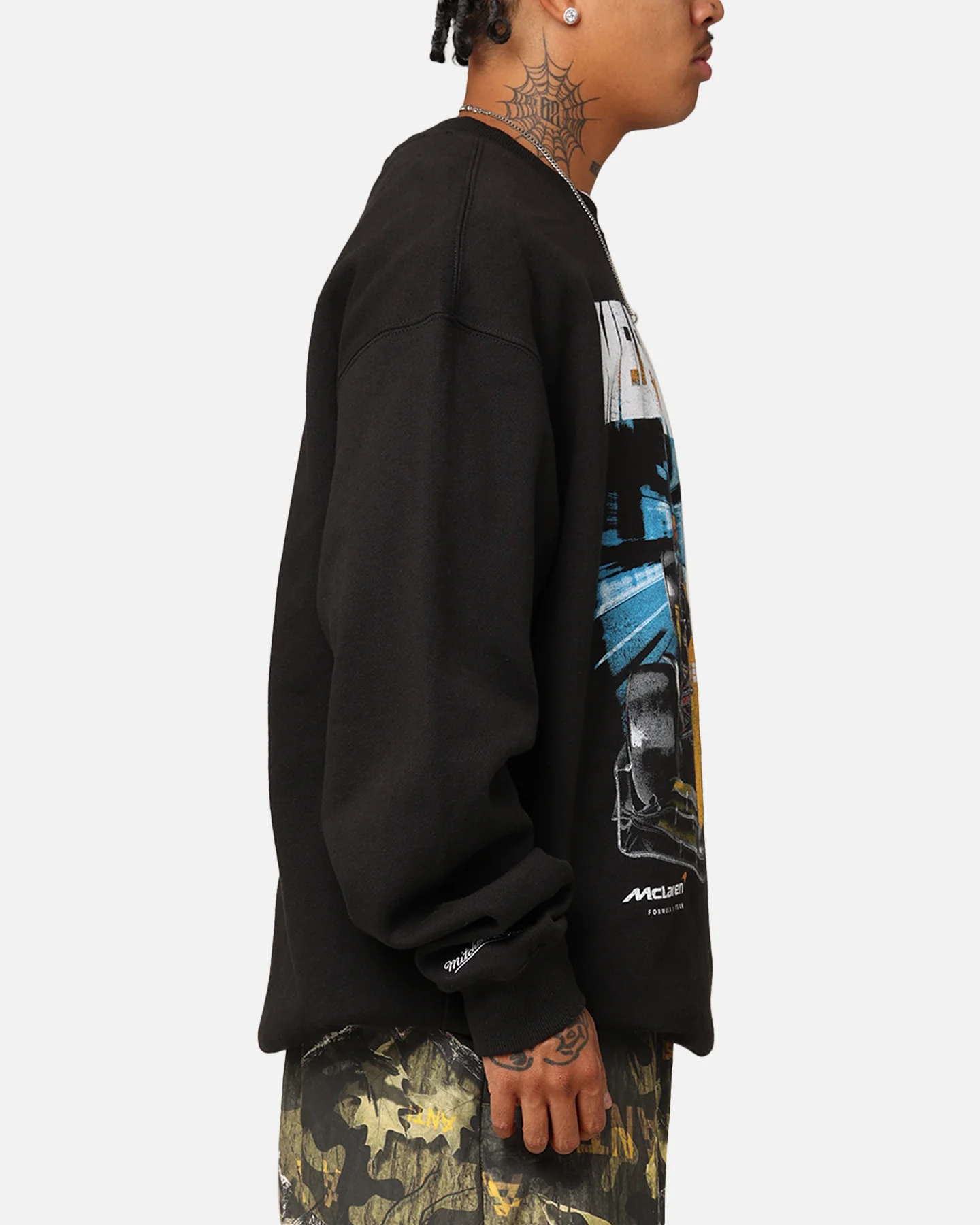 Mitchell & Ness X McLaren Oscar Piastri #81 Track Crewneck Faded Black - Image 4