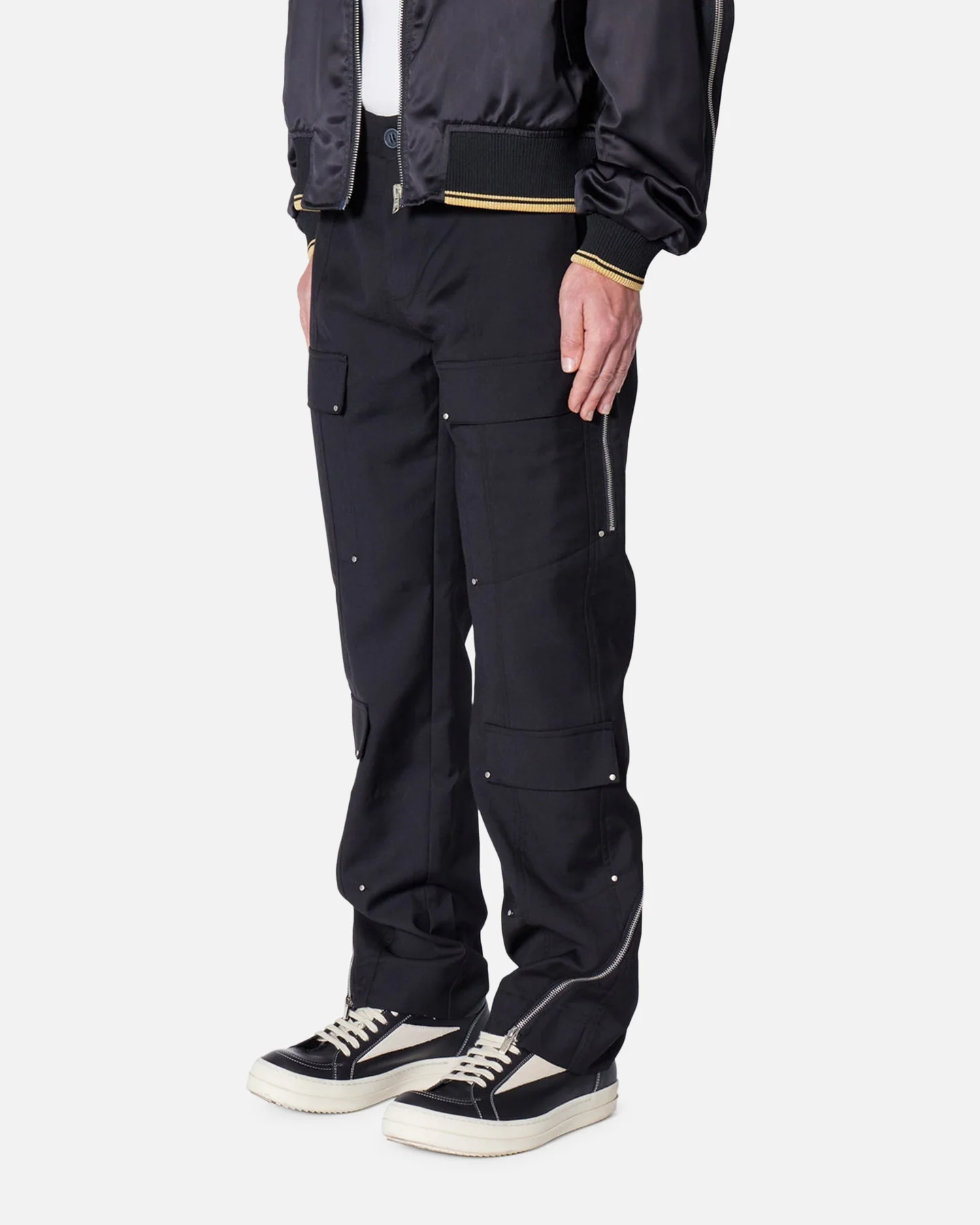 MNML Angled Zip Cargo Pants Black - Image 2