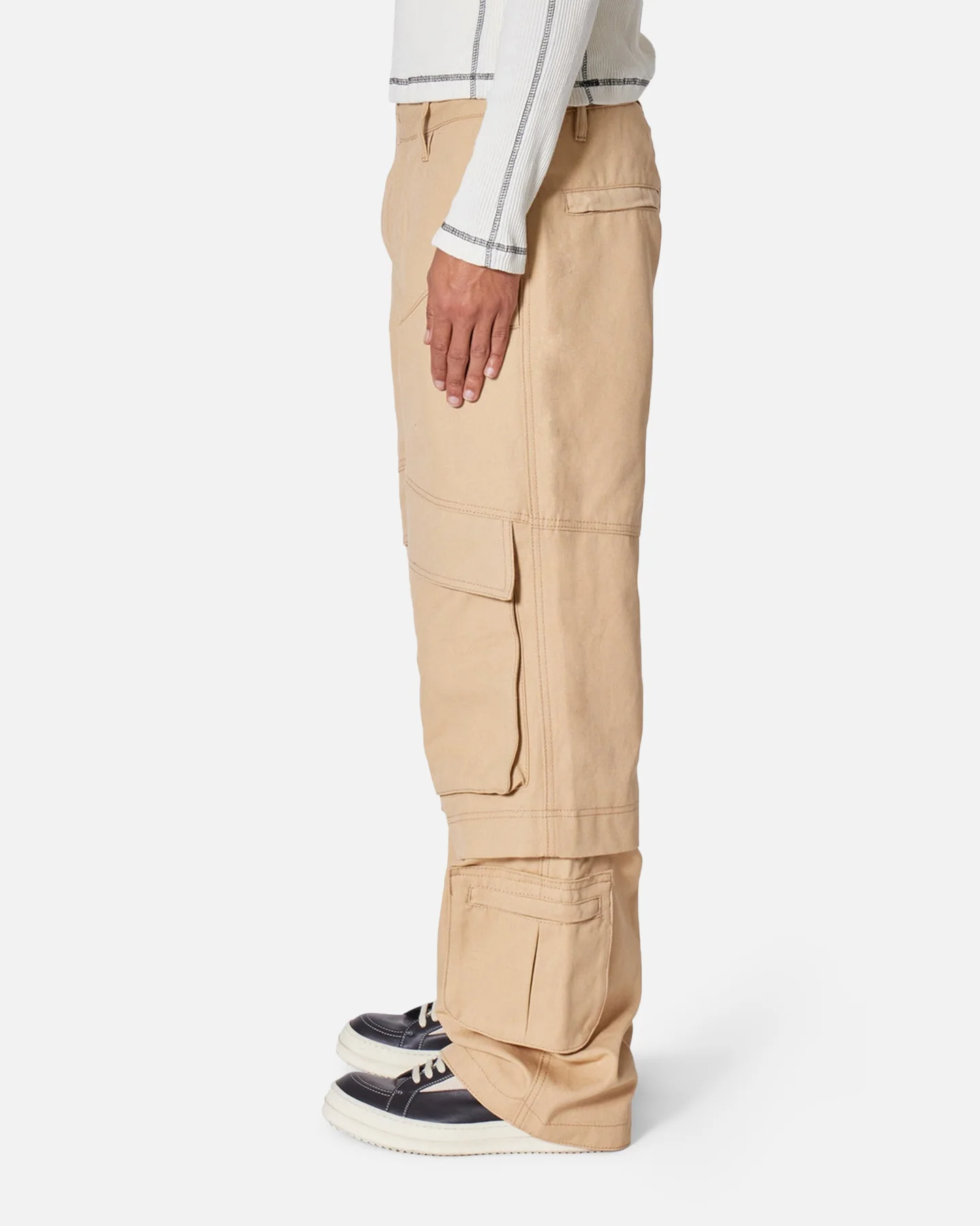 MNML Baggy Slanted Cargo Pants Khaki - Image 3
