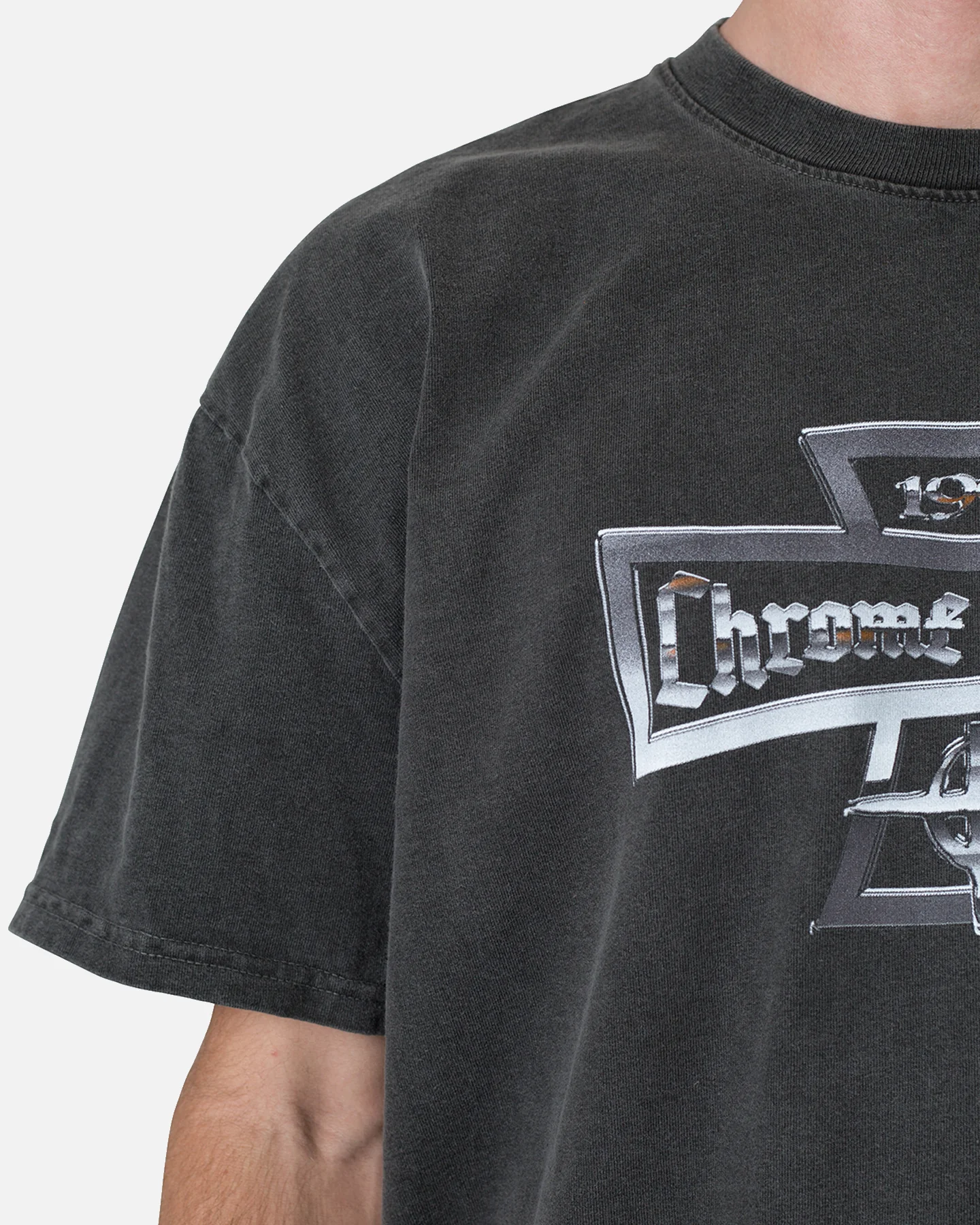 MNML Chrome Knights T-Shirt Washed Black - Image 6