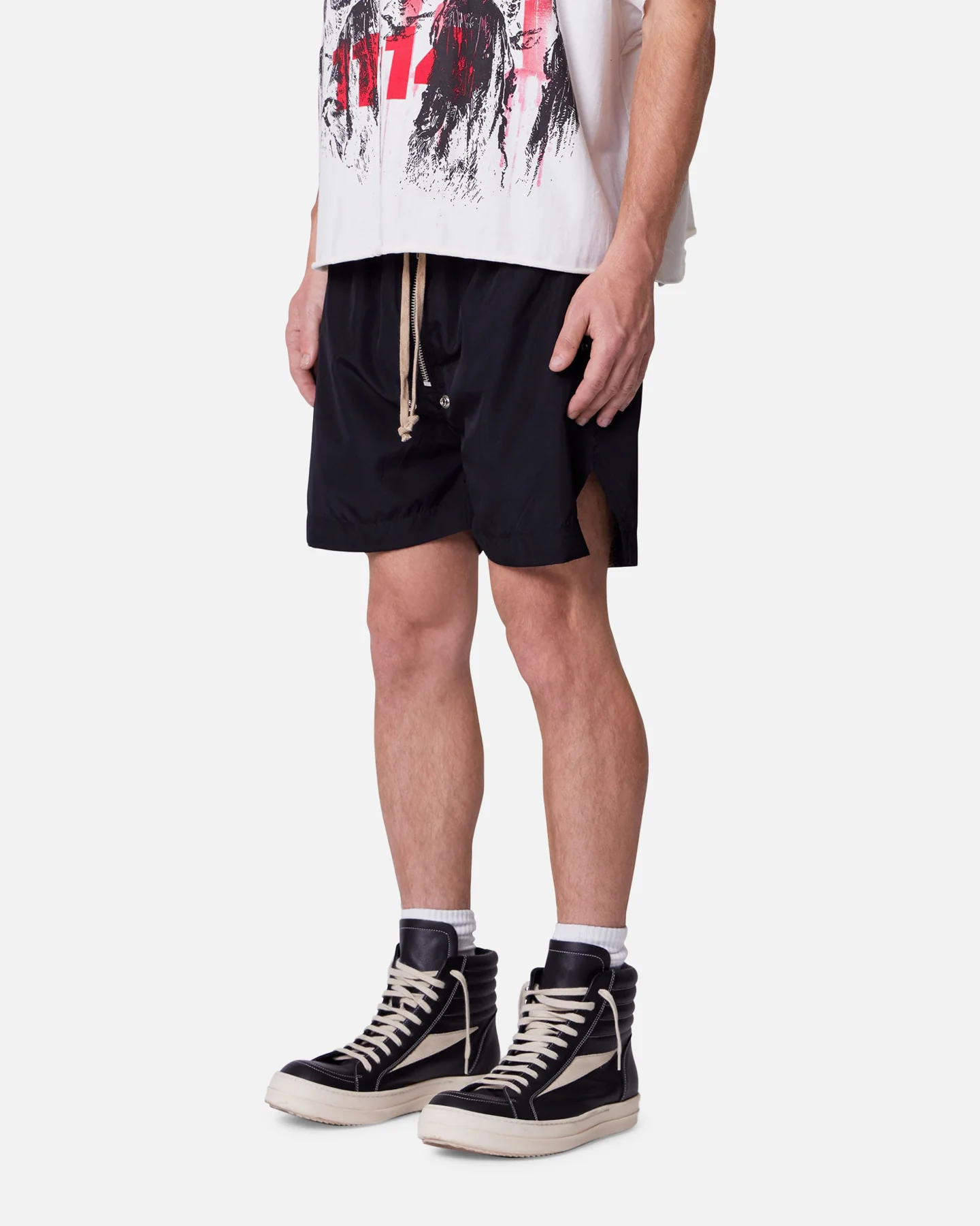 MNML Lightweight Zippered Shorts Black - Image 2