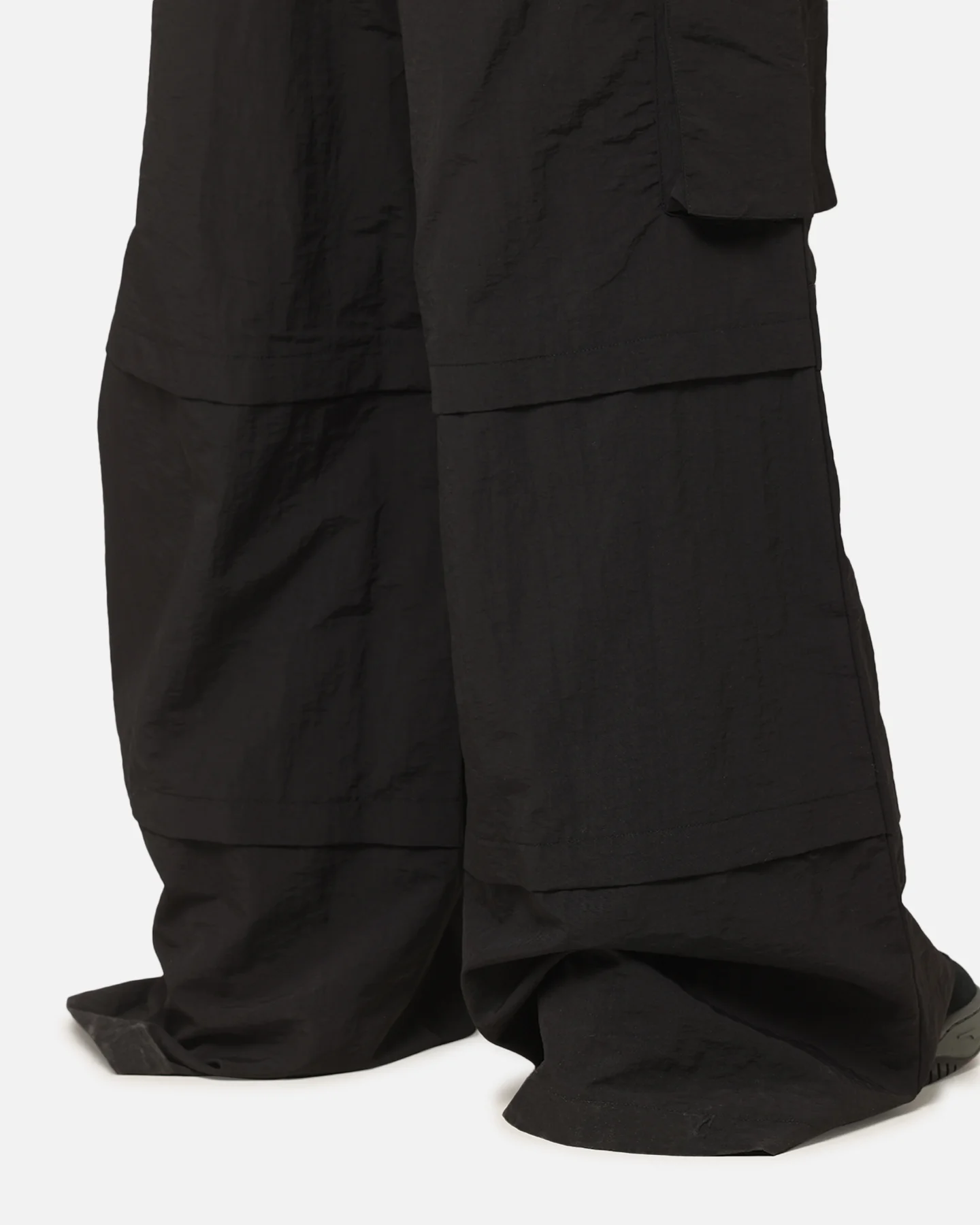 MNML Nylon Rave Cargo Pants Black - Image 4