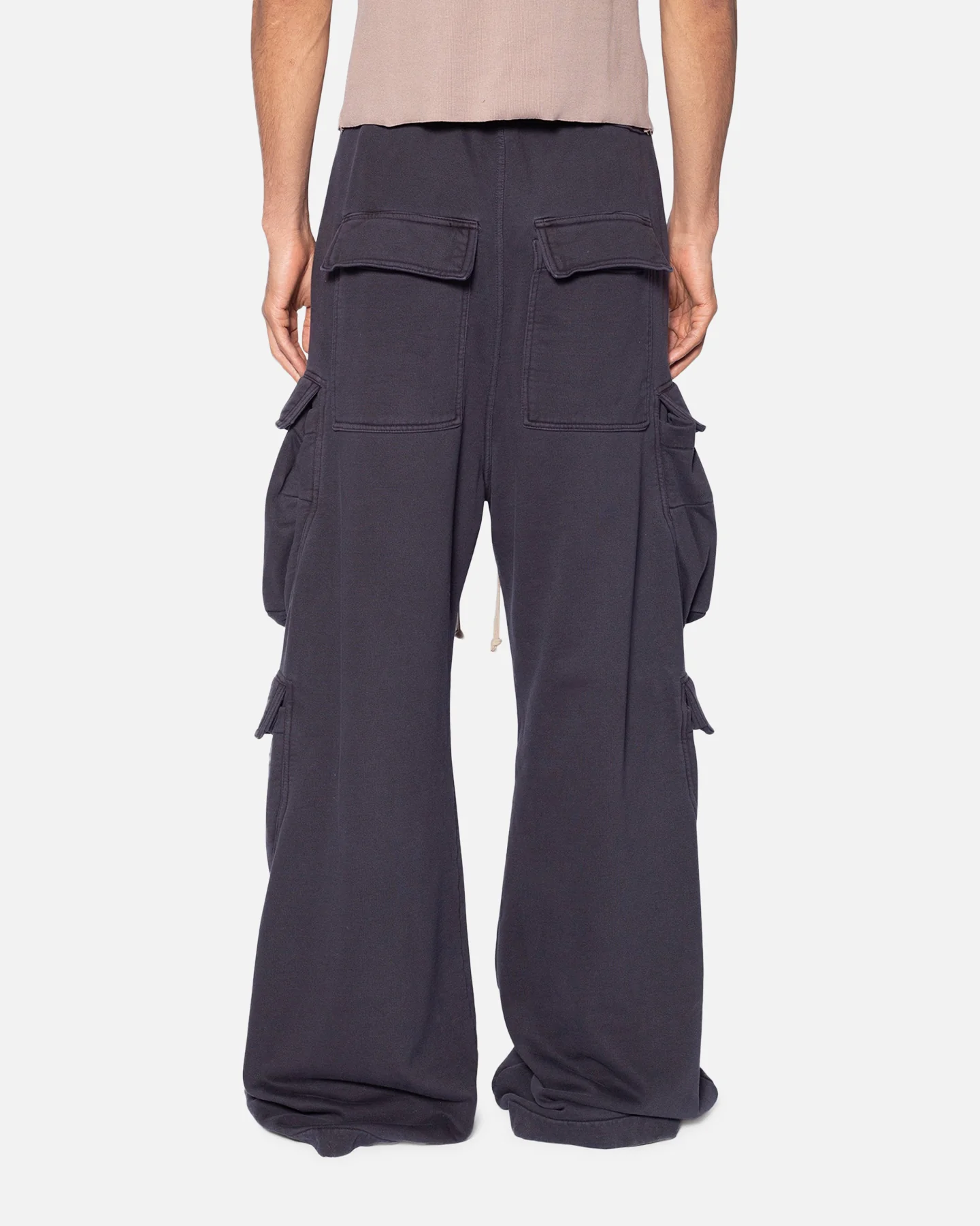 MNML Rave Double Cargo Sweatpants Washed Black - Image 4