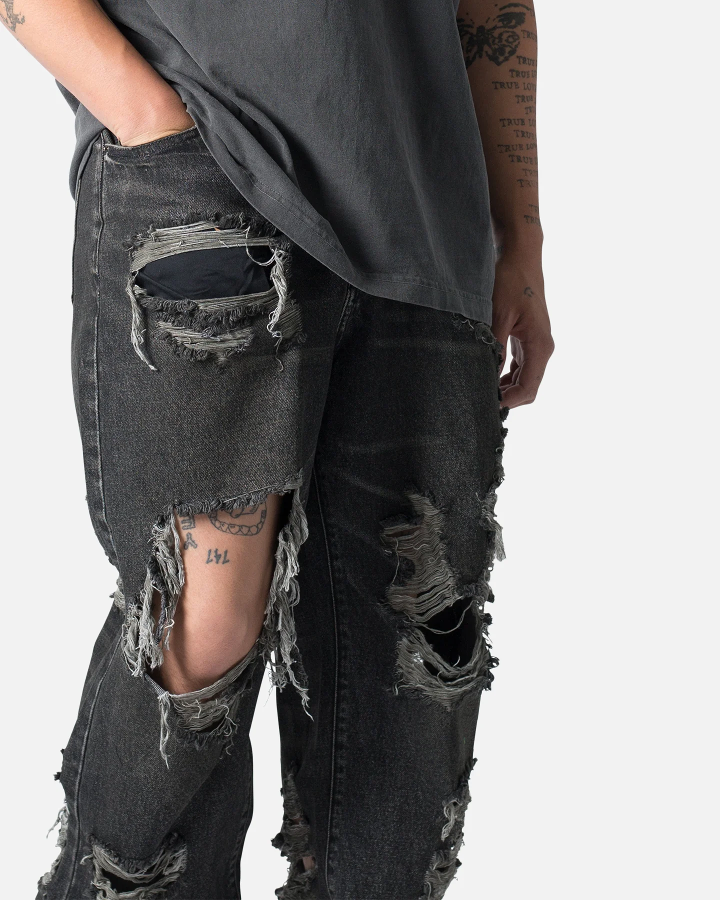 MNML Ultra Baggy Decimated Denin Jeans Black - Image 5