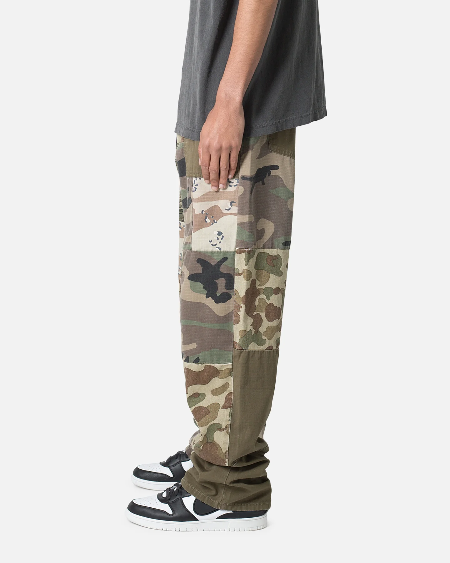 MNML Ultra Baggy Patchwork Denim Jeans Camo - Image 3