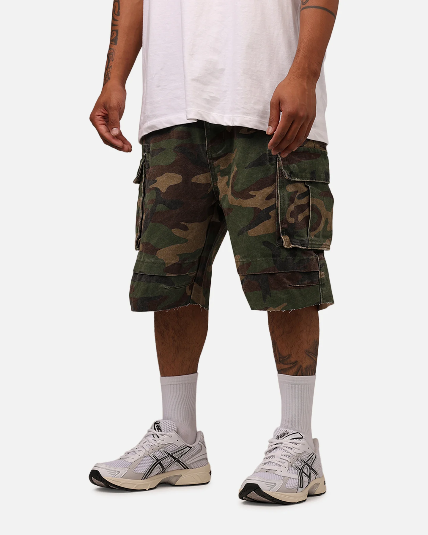 MNML Ultra Baggy Ruff Pocket Camo Shorts Hunter Camo - Image 4