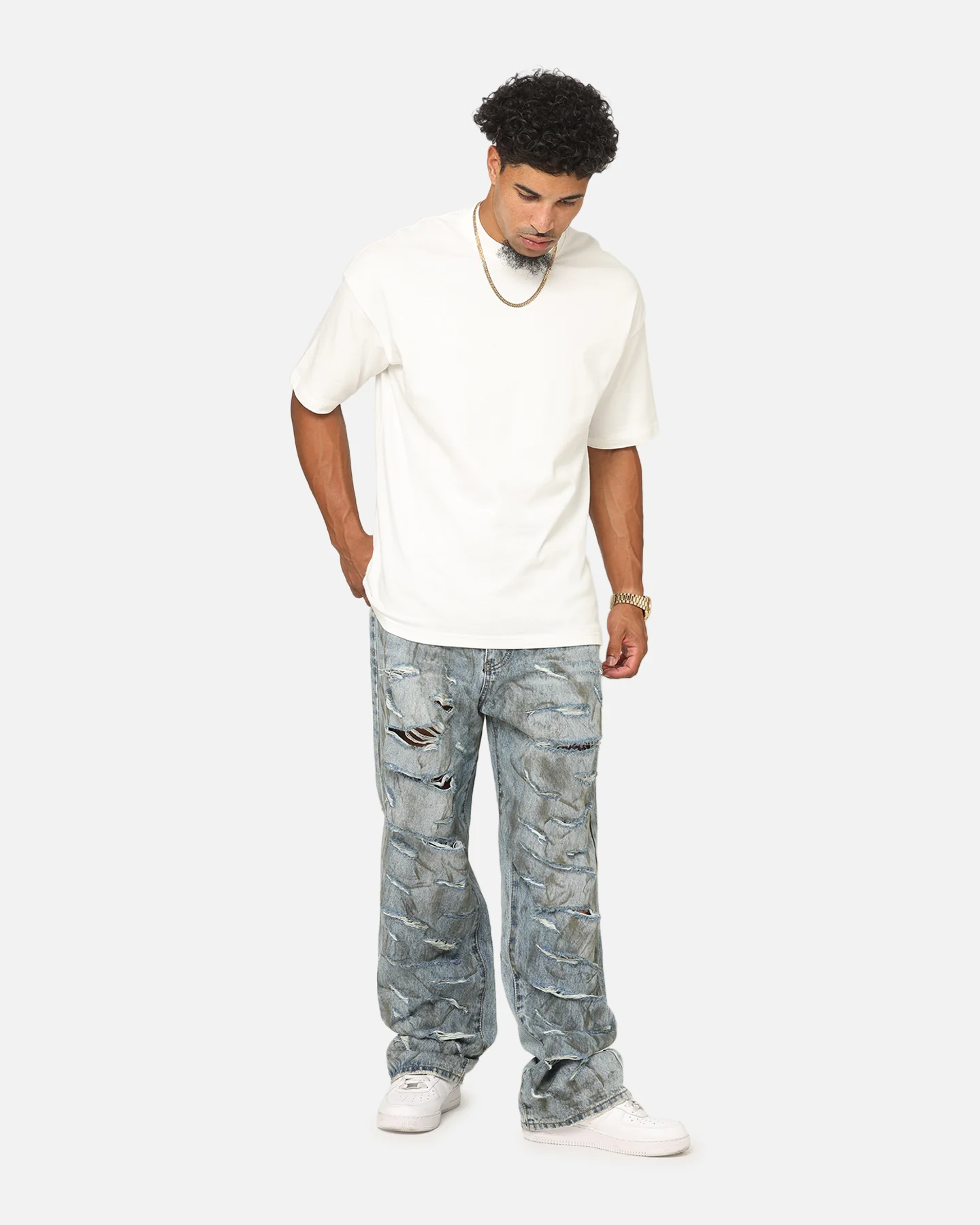 MNML Ultra Baggy Thrashed Denim Jeans Blue - Image 2