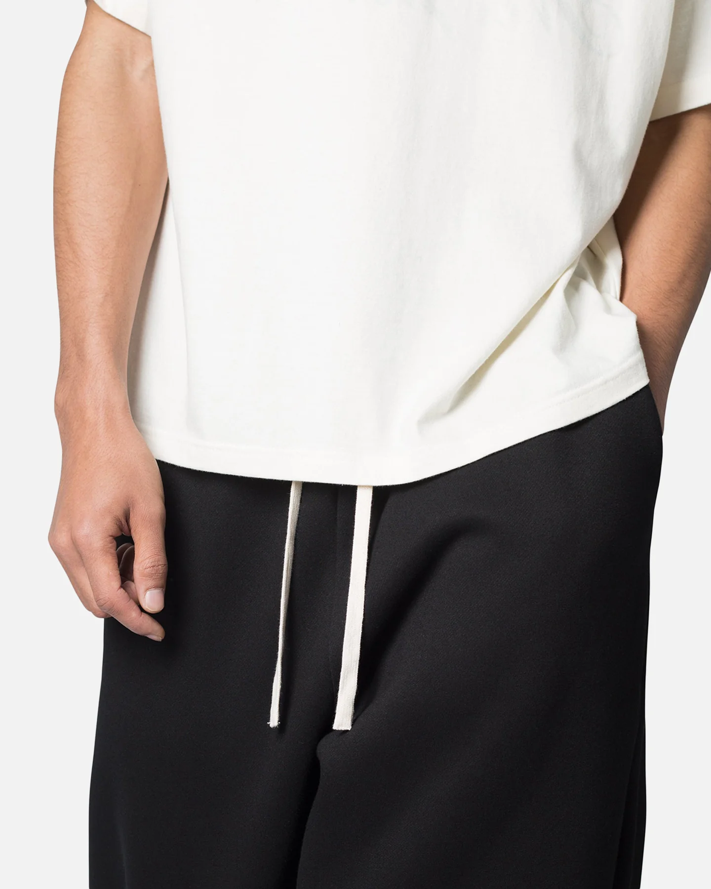 MNML Washed Ultra Baggy Sweatpants Black - Image 5
