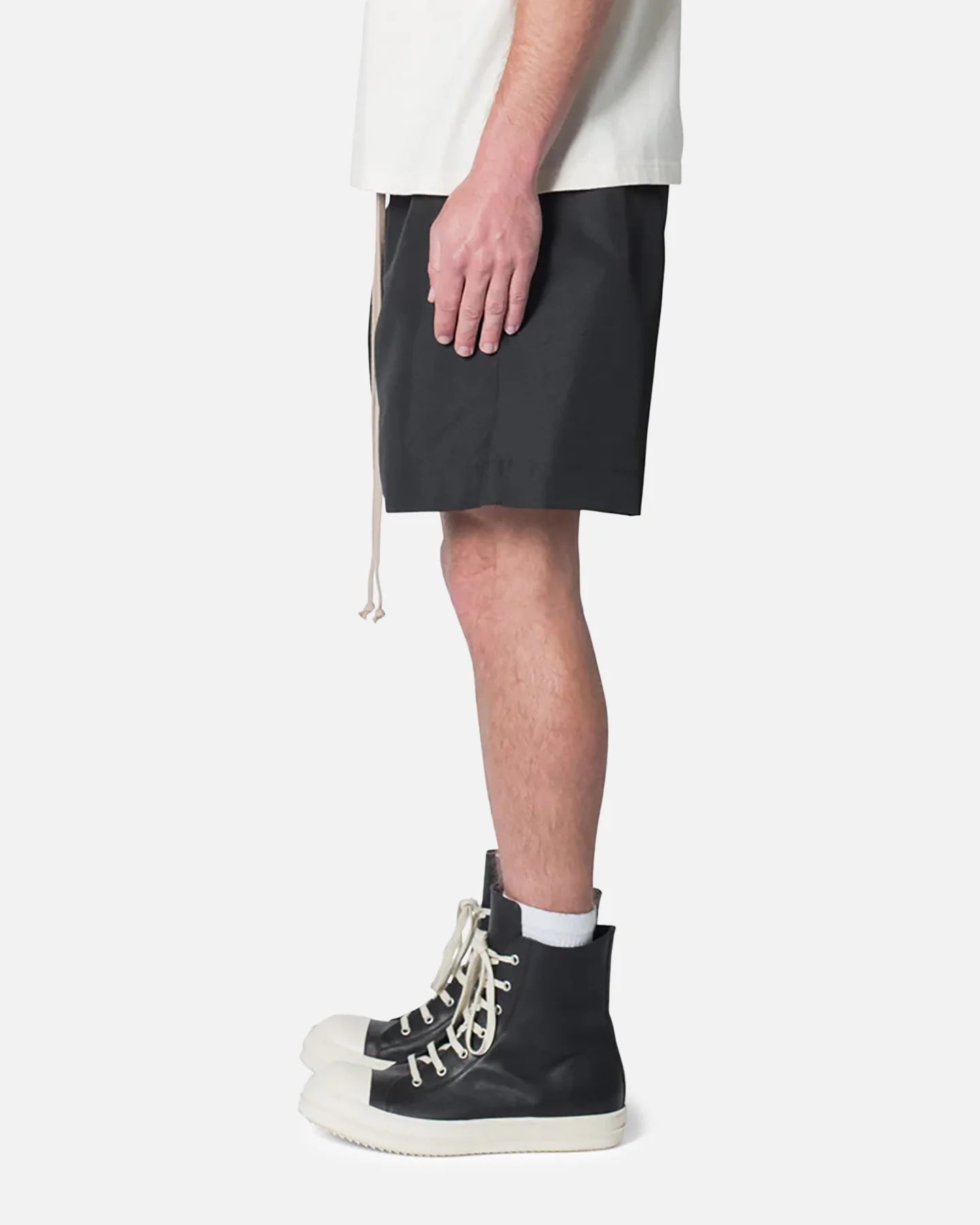 MNML Weimar Shorts Black - Image 3