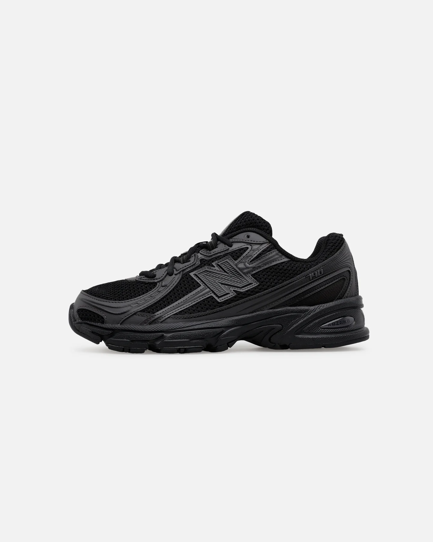 New Balance 740 Black/Black