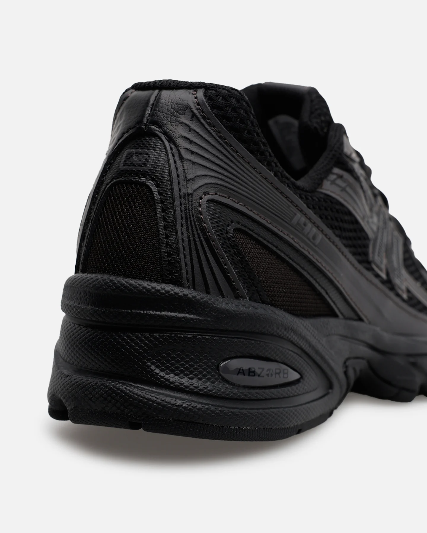 New Balance 740 Black/Black - Image 10
